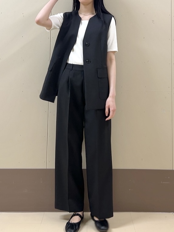 sechiさんの「UNTITLED｜【セットアップ可/UV/接触冷感】スラブキーネックジレ」を使ったコーディネート