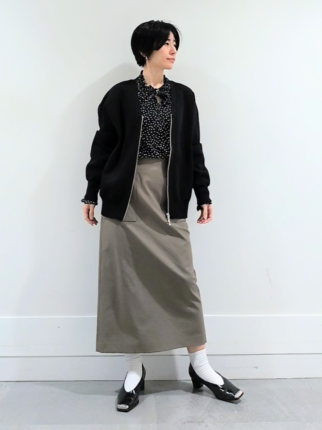 ミズタさんの「UNTITLED｜【軽羽織り/セットアップ可】ジップアップニットカーディガン」を使ったコーディネート