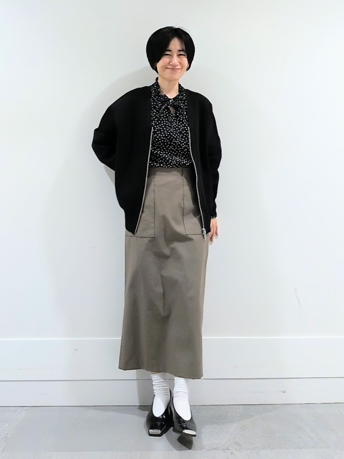 ミズタさんの「UNTITLED｜【軽羽織り/セットアップ可】ジップアップニットカーディガン」を使ったコーディネート