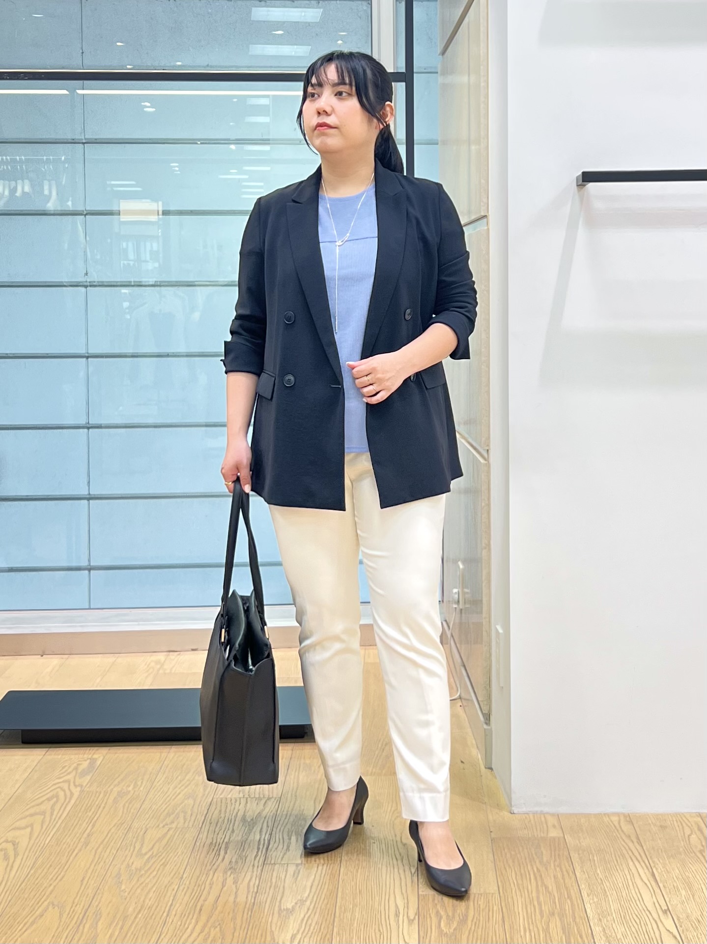 shimaさんの「INDIVI｜【洗える／多機能／SETUP可】着る日傘ダブルジャケット」を使ったコーディネート