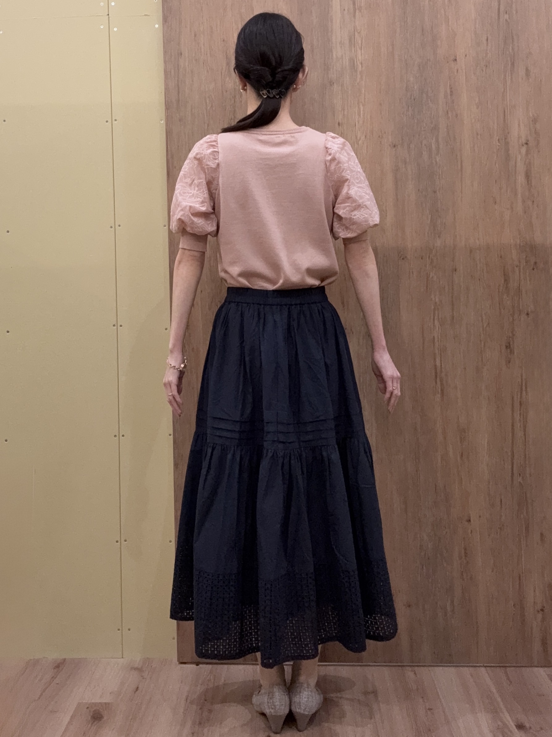 Ayakoさんの「grove｜一枚で着映える大人の袖コンシャスニット」を使ったコーディネート