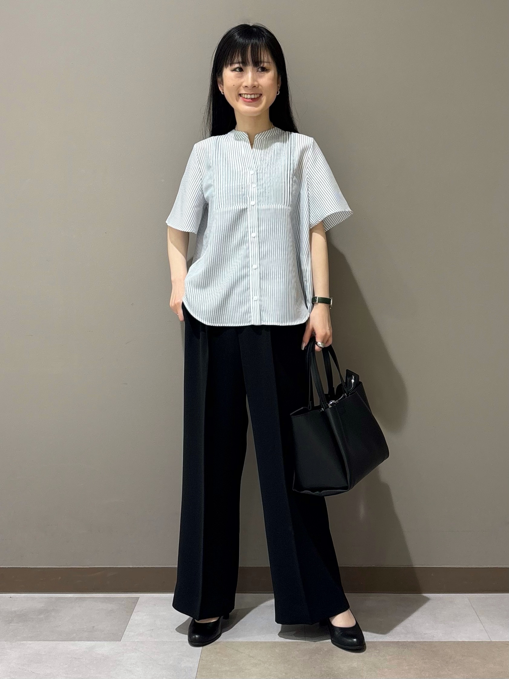 KEIKOさんの「INDIVI｜【洗える／多機能／SETUP可】着る日傘ジレジャケット」を使ったコーディネート