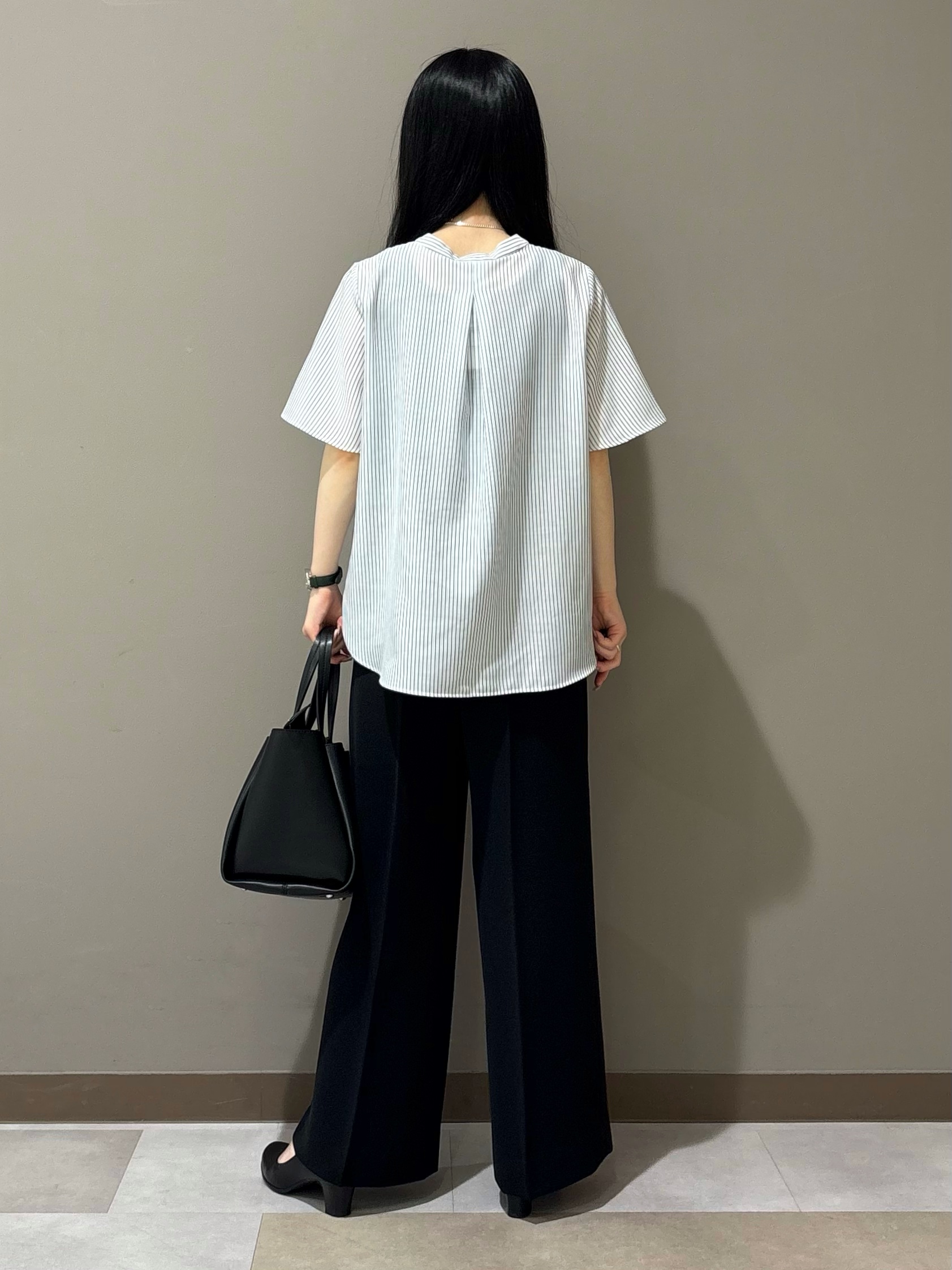 KEIKOさんの「INDIVI｜【洗える／多機能／SETUP可】着る日傘ジレジャケット」を使ったコーディネート