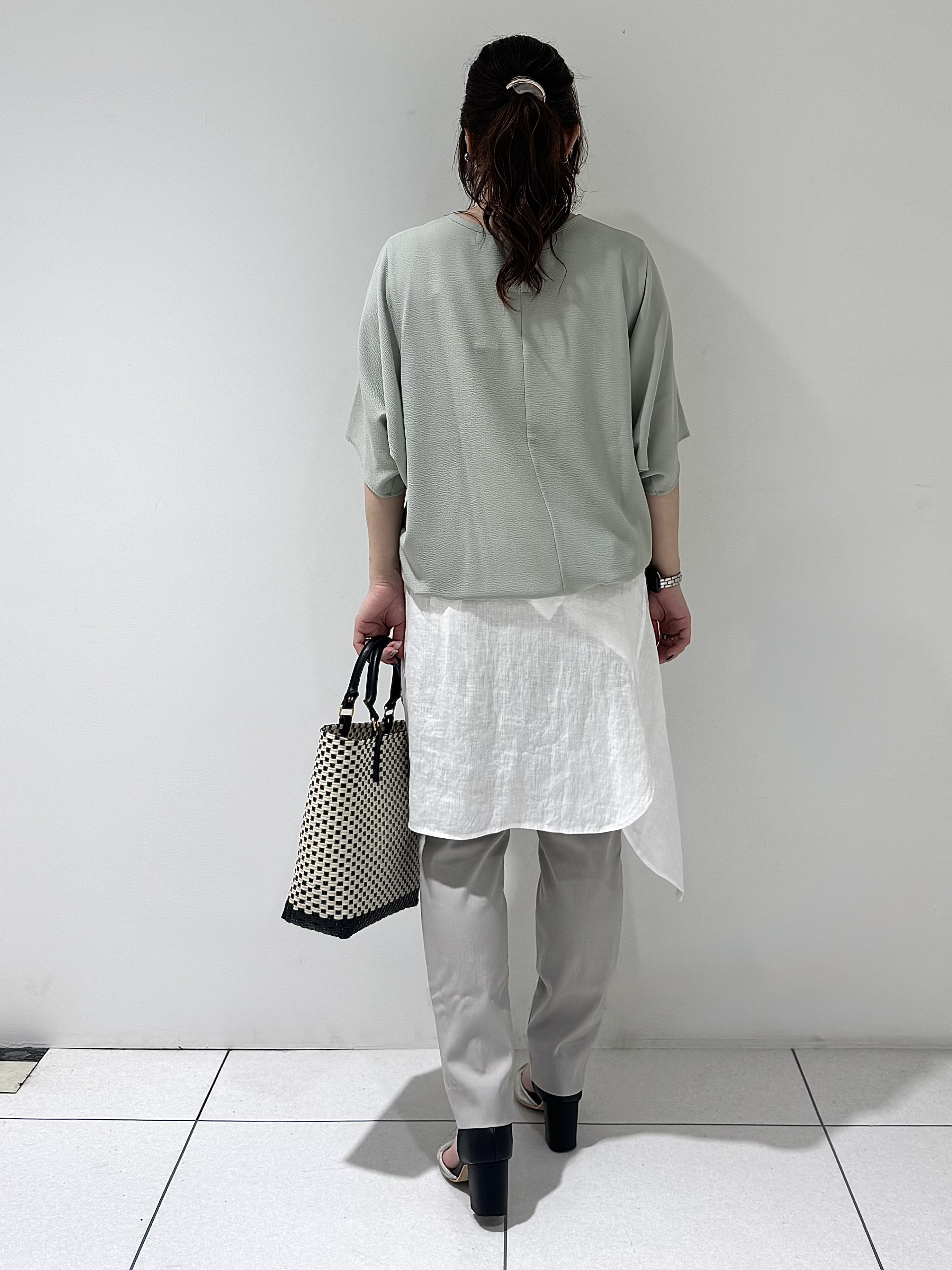 そんさんの「INDIVI｜【洗える／2WAY／裾ドロスト付き】 ドルマンスリーブチュニックトップス」を使ったコーディネート