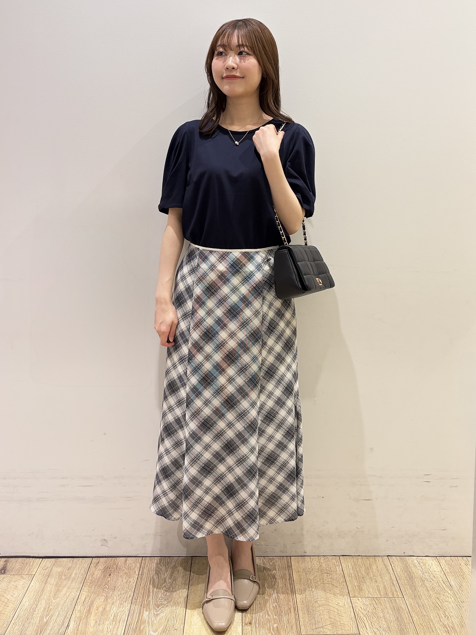 MOMOさんの「index｜【UVケア／接触冷感】ベアタックスリーブトップス《吸水速乾／透け防止／洗濯機OK／6col》」を使ったコーディネート