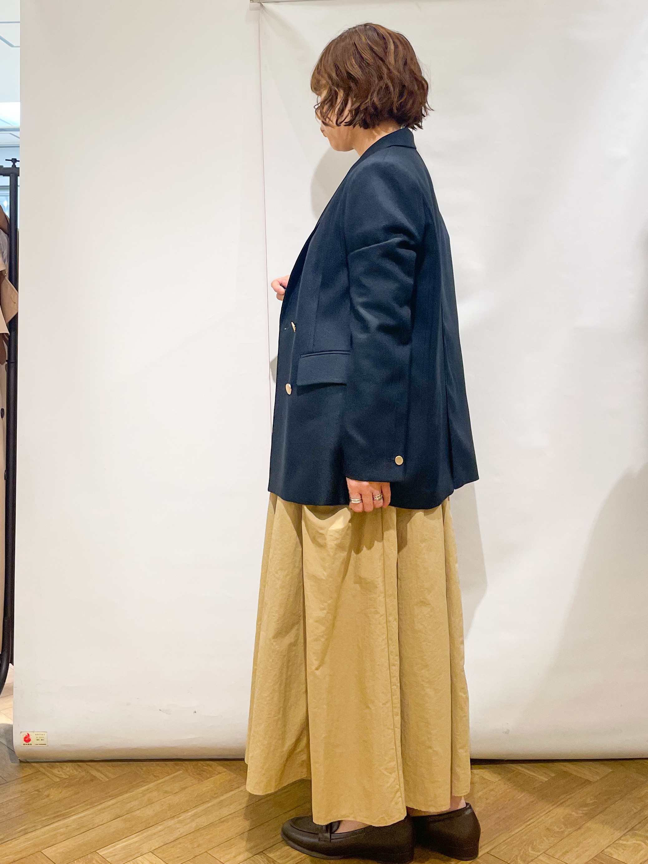 なかさんの「index｜金ボタンダブルブレストテーラードジャケット／セットアップ対応【洗える】」を使ったコーディネート