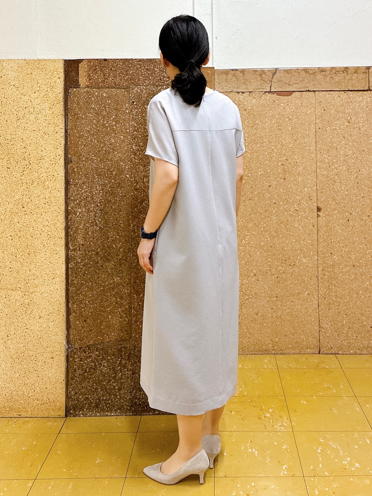 hattoriさんの「INDIVI｜【洗える／UVケア／麻調】スキッパーワンピース」を使ったコーディネート