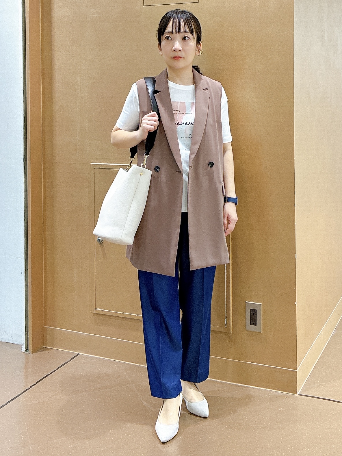 hattoriさんの「INDIVI｜【UVケア／選べるグラフィック】スムースジャージTシャツ」を使ったコーディネート