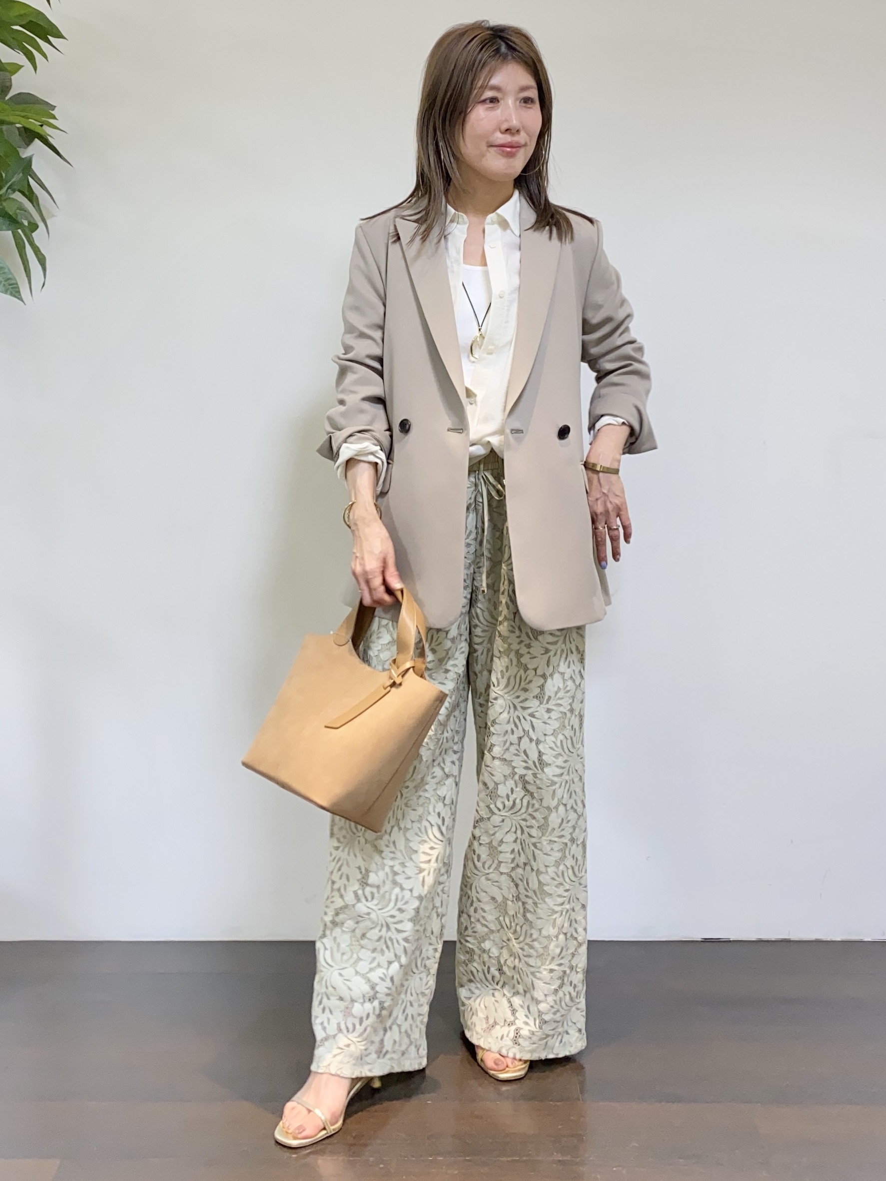 tomoさんの「UNTITLED｜【洗える/ストレッチ性】ダブルブレストジャケット」を使ったコーディネート