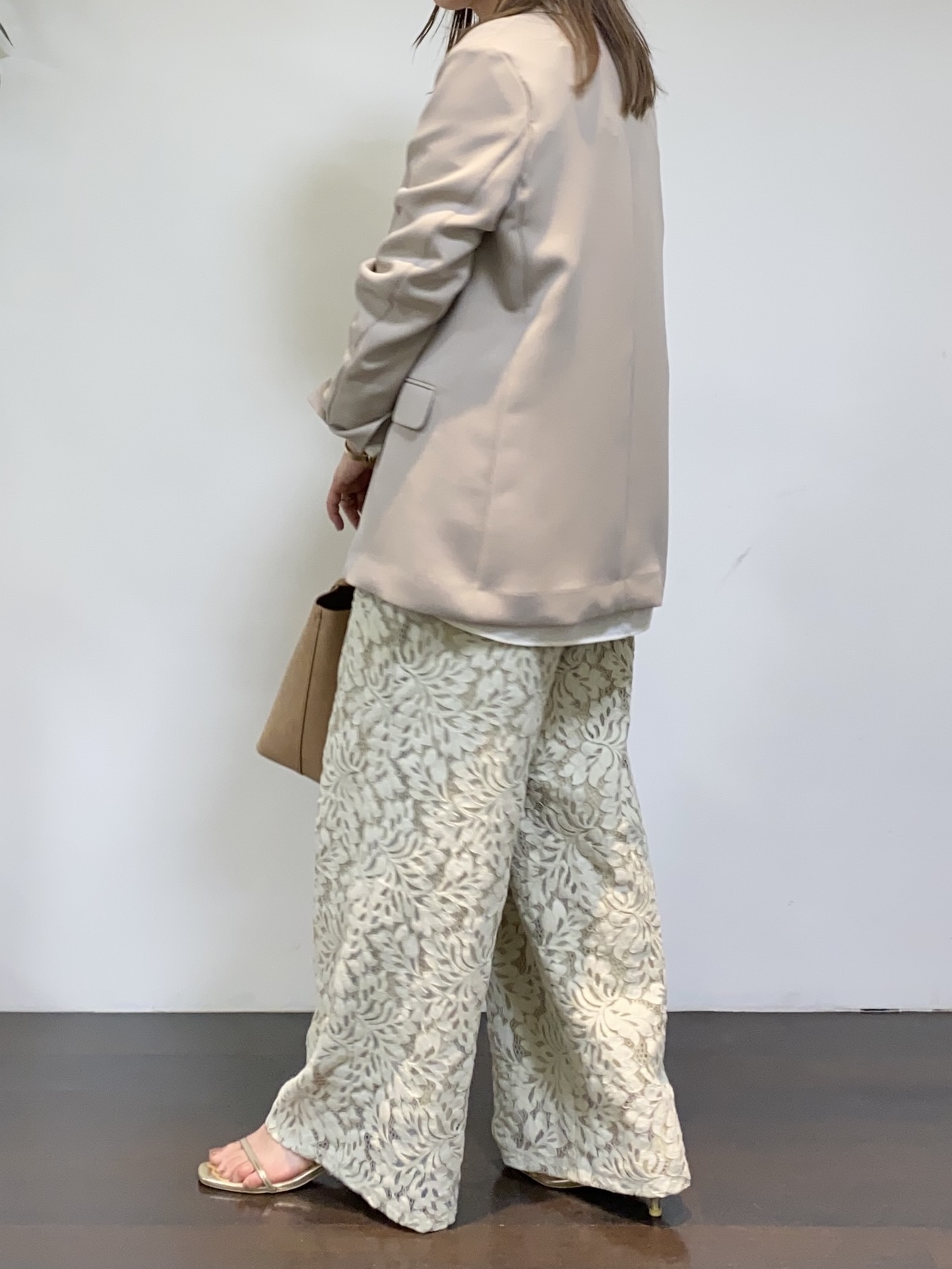 tomoさんの「UNTITLED｜【洗える/ストレッチ性】ダブルブレストジャケット」を使ったコーディネート