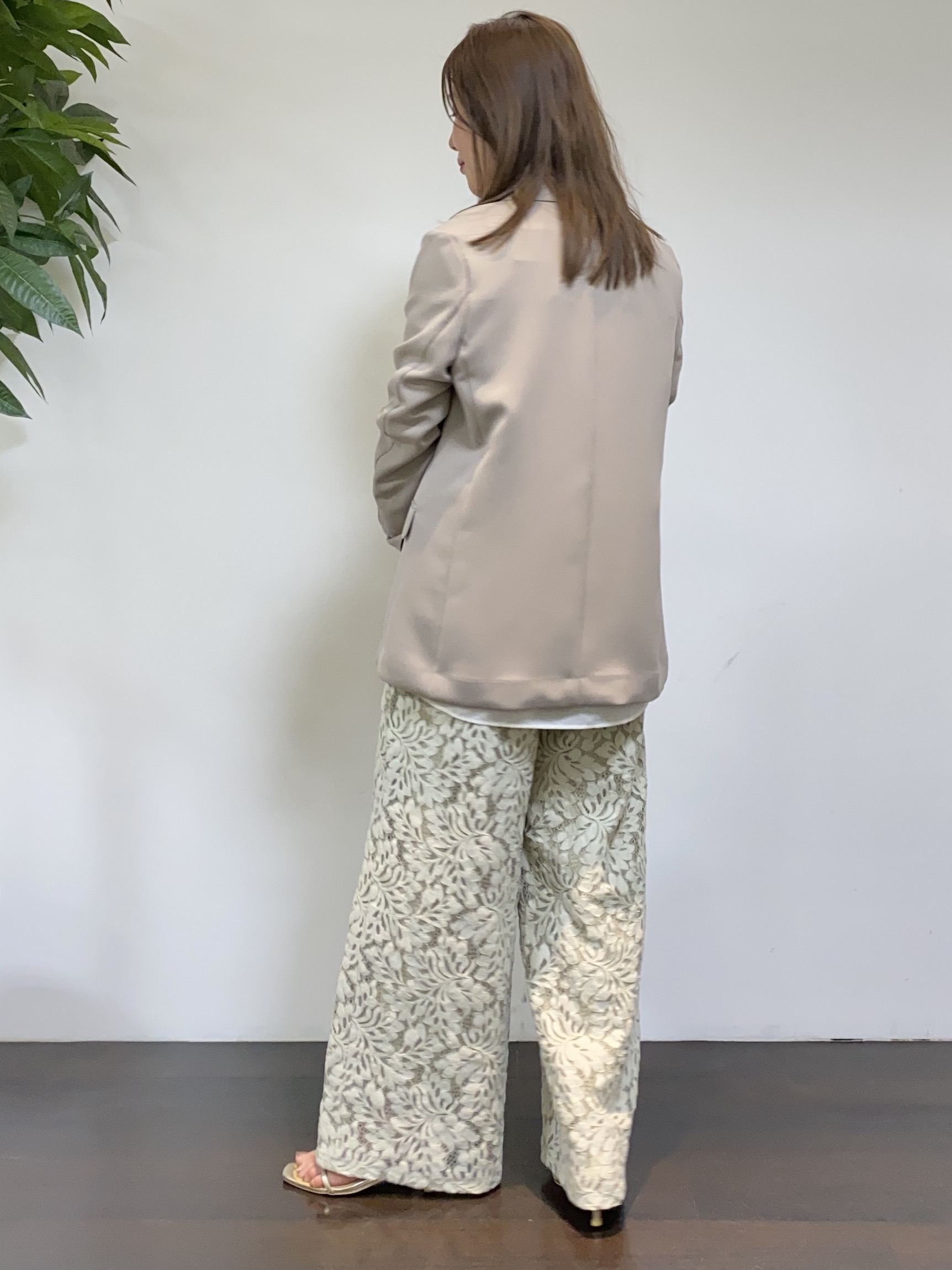 tomoさんの「UNTITLED｜【洗える/ストレッチ性】ダブルブレストジャケット」を使ったコーディネート