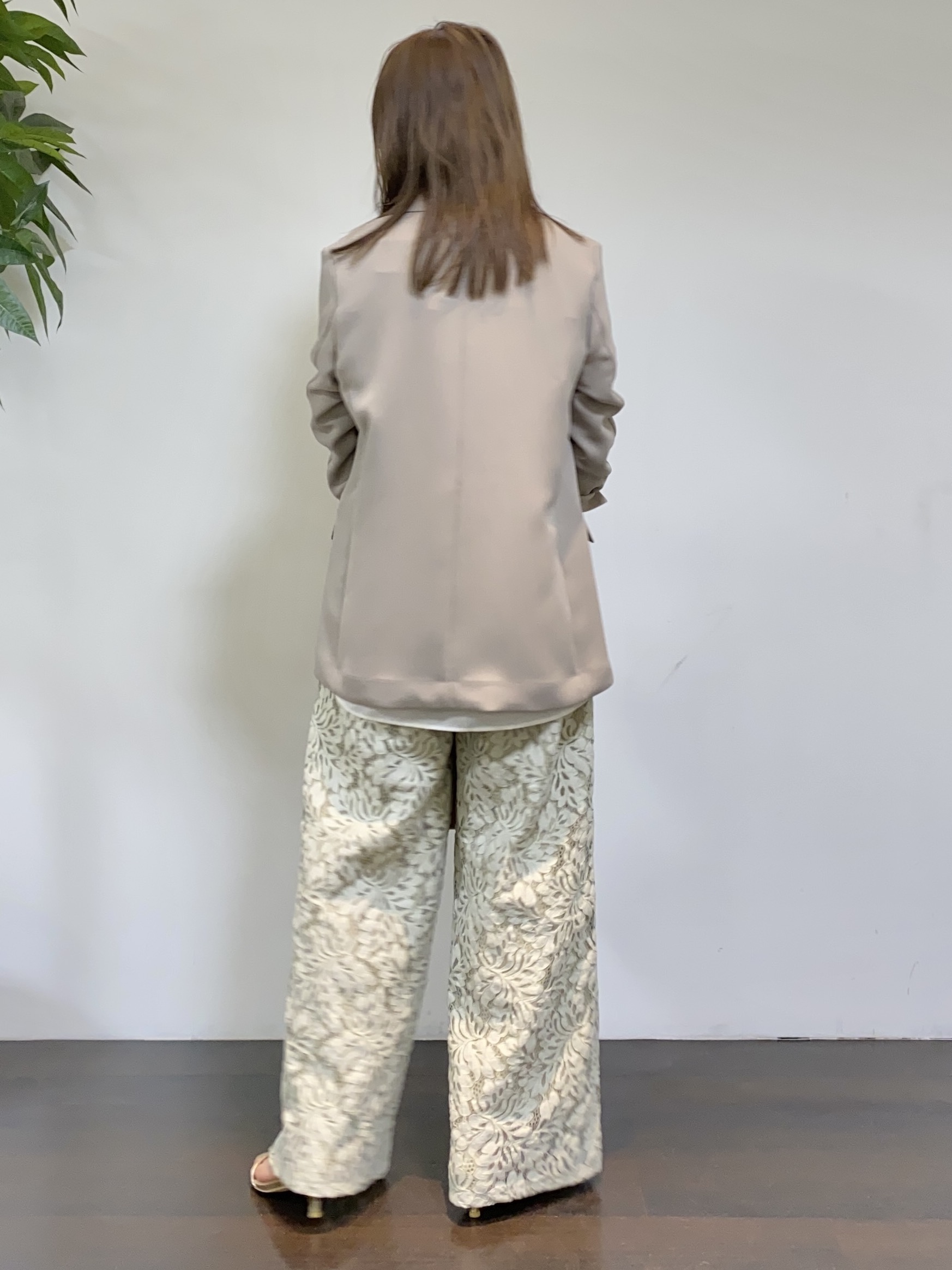 tomoさんの「UNTITLED｜【洗える/ストレッチ性】ダブルブレストジャケット」を使ったコーディネート