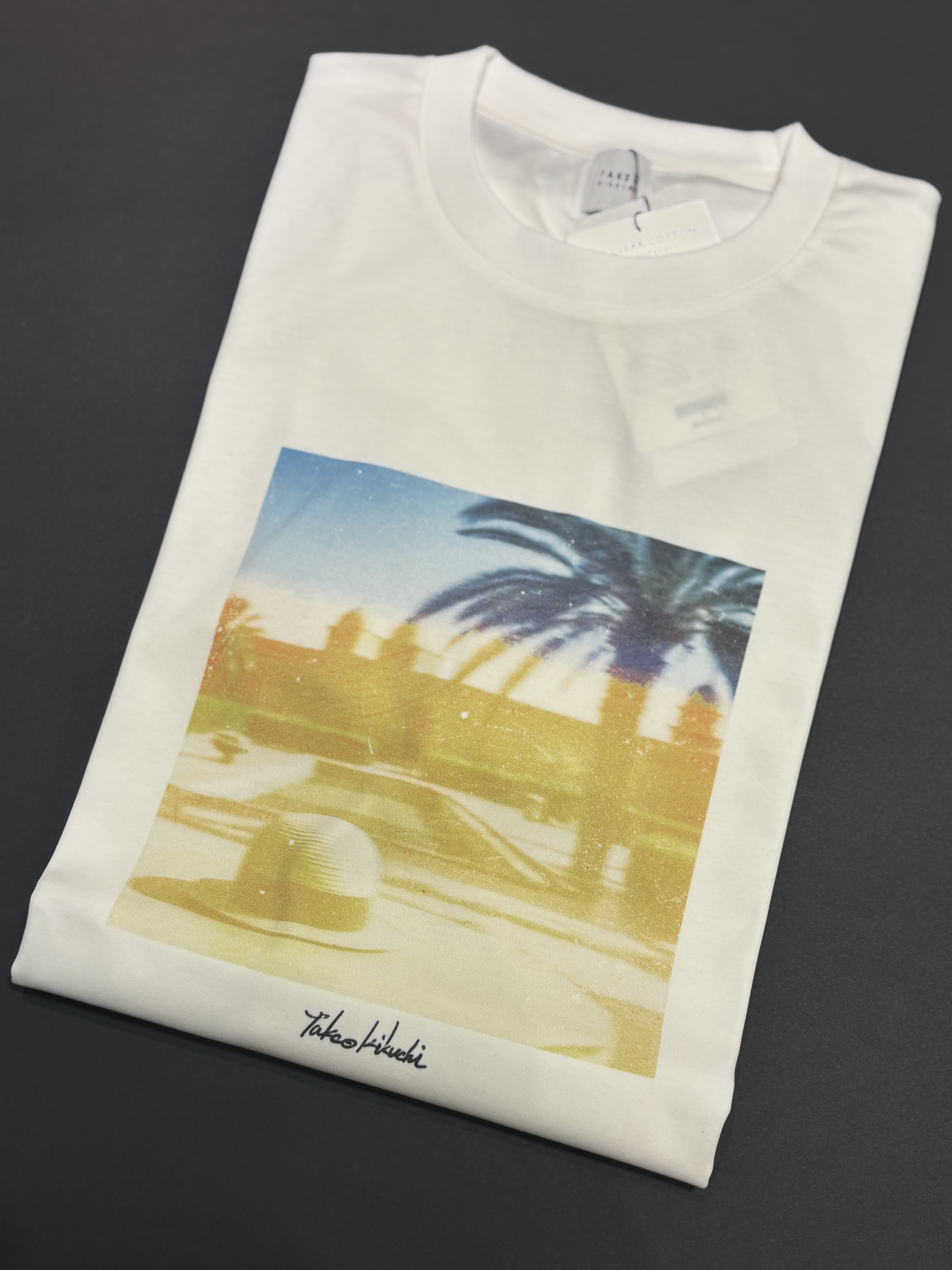 ヒナさんの「TAKEO KIKUCHI｜マラケシュ フォト Tシャツ」を使ったコーディネート