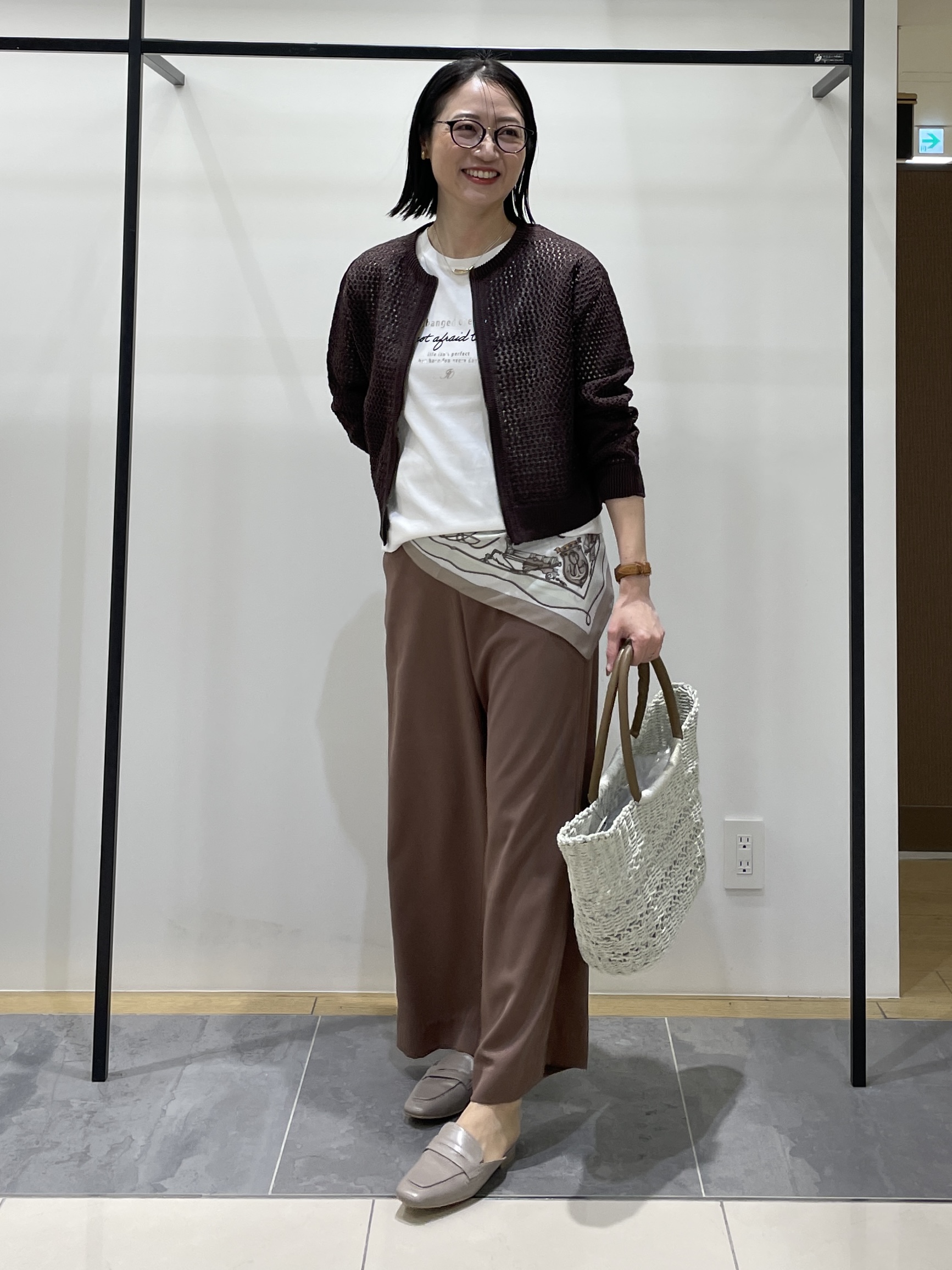 shihoさんの「INDIVI｜【UVケア／選べるグラフィック】スムースジャージTシャツ」を使ったコーディネート