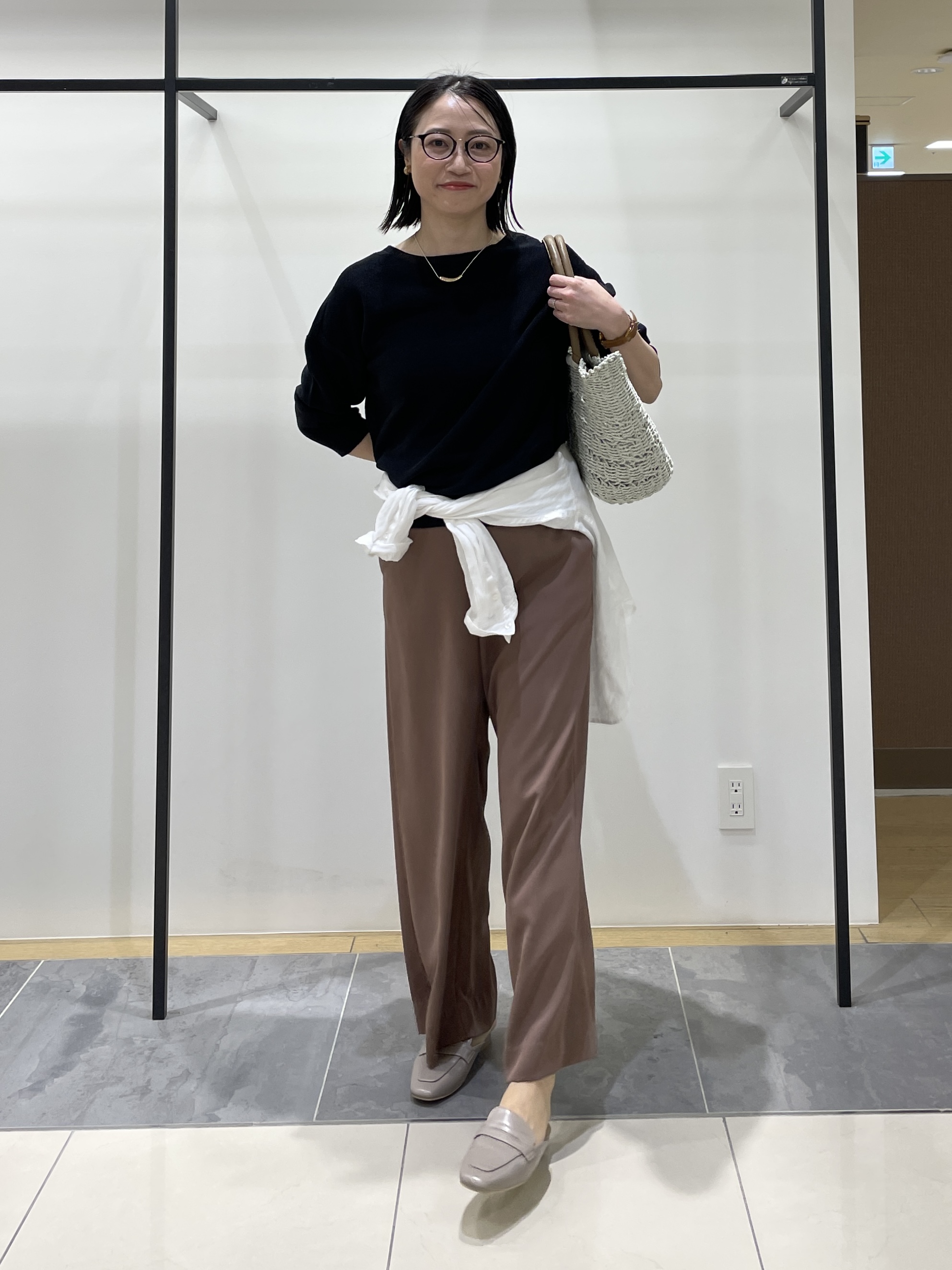 shihoさんの「INDIVI｜【洗える／ドライタッチ／和紙混】ガーター編みニット」を使ったコーディネート