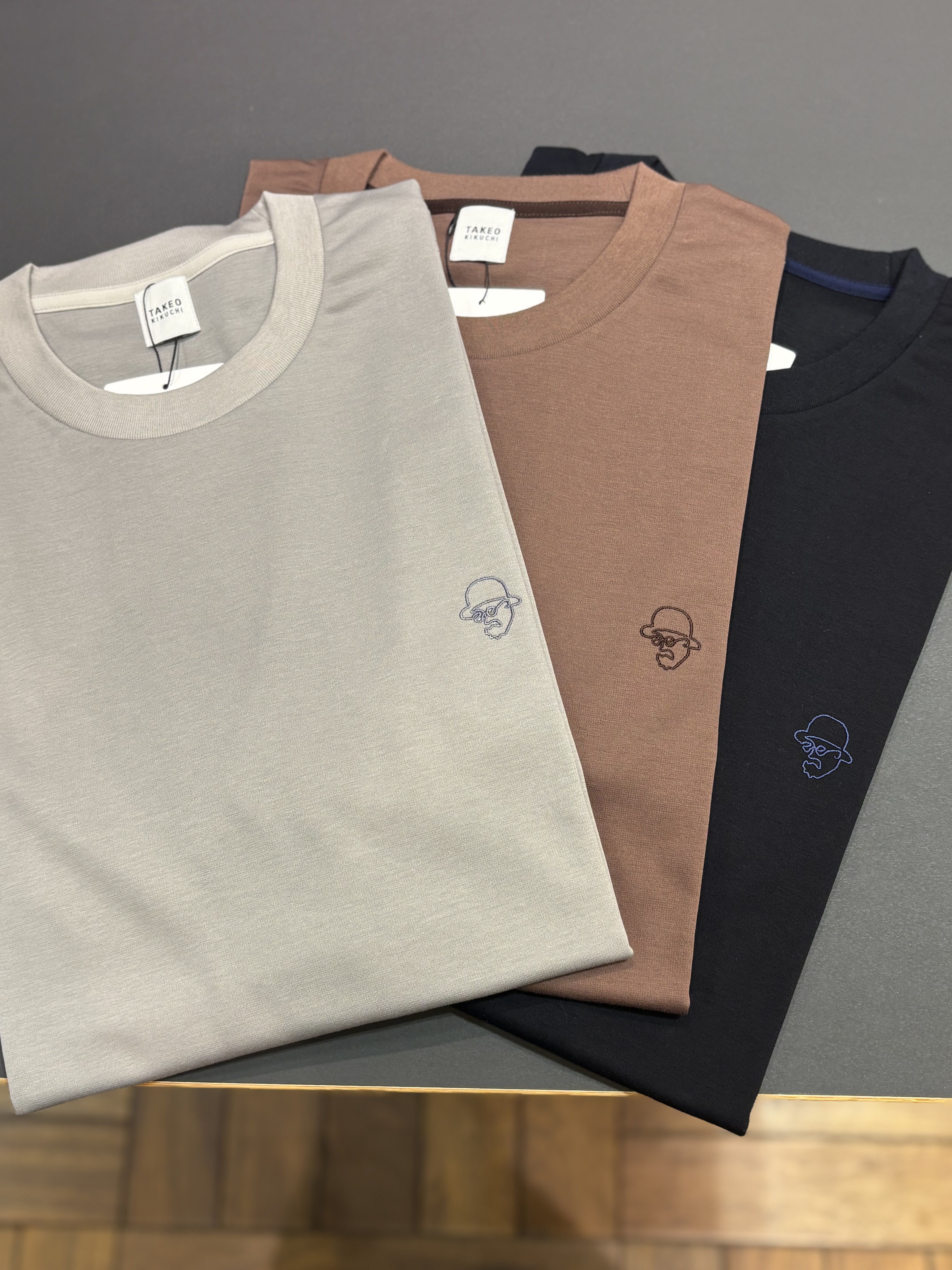 ヒナさんの「TAKEO KIKUCHI｜ワンストローク刺繍 半袖 Tシャツ」を使ったコーディネート
