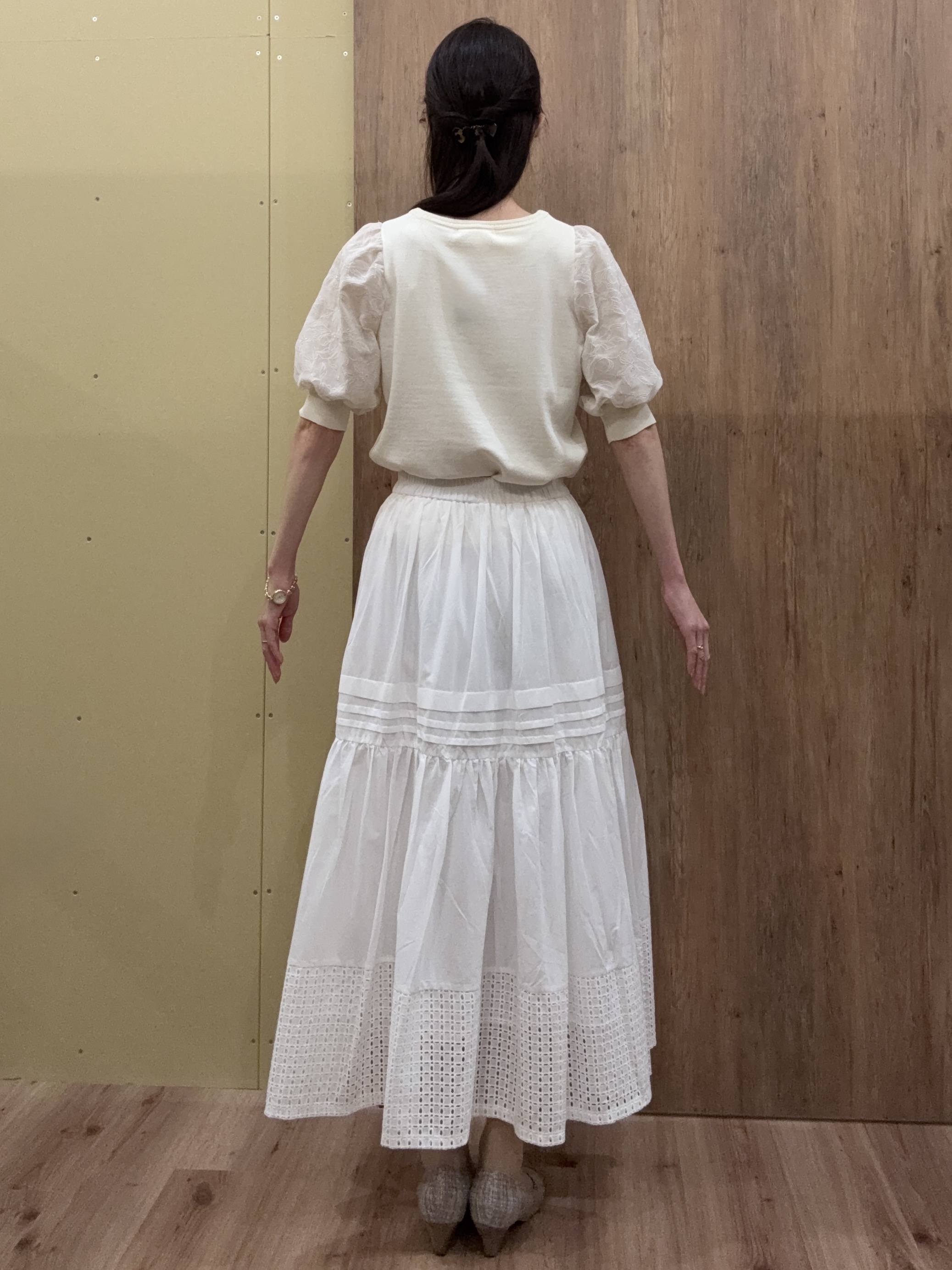 Ayakoさんの「grove｜一枚で着映える大人の袖コンシャスニット」を使ったコーディネート