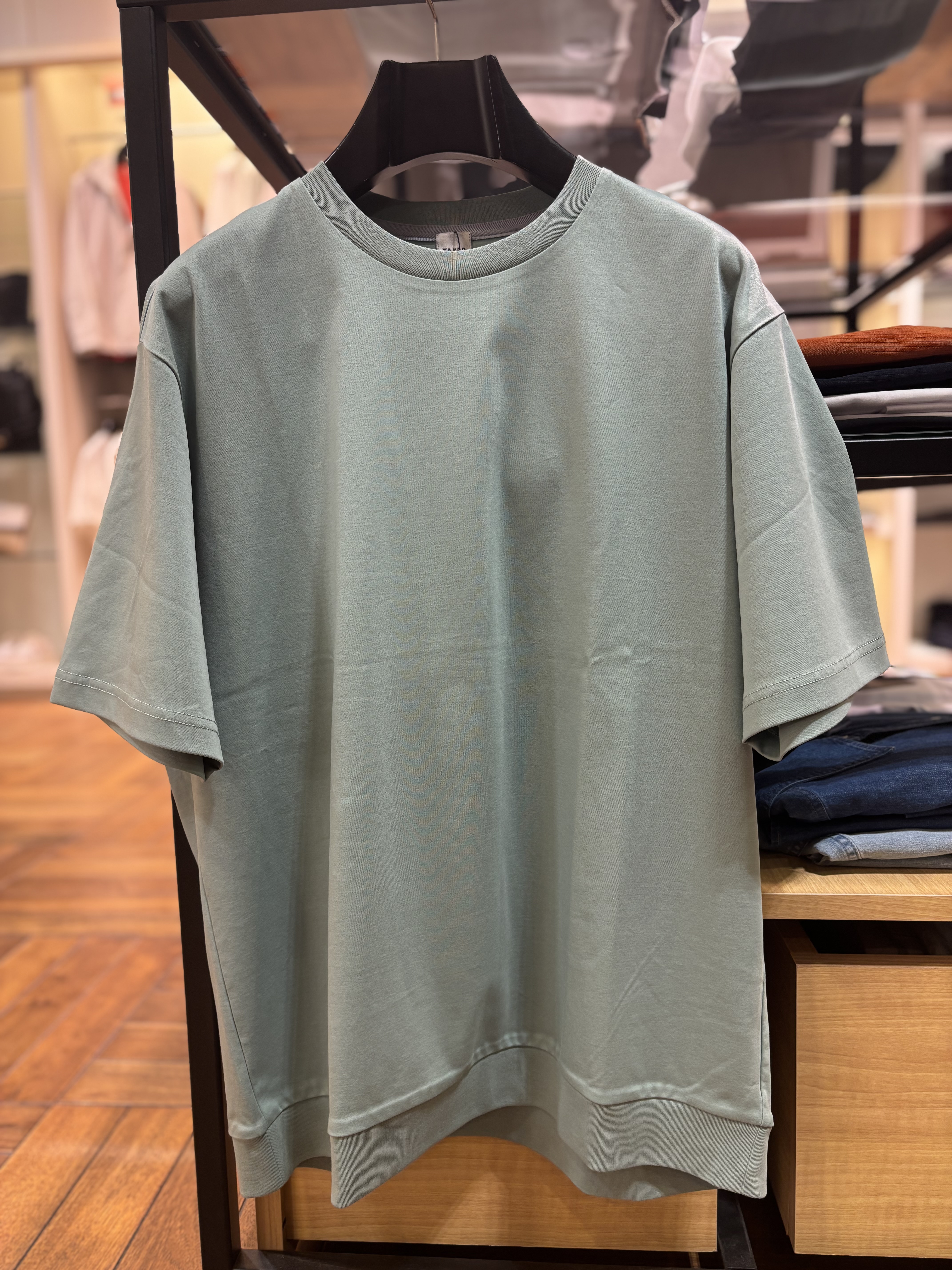 ヒナさんの「TAKEO KIKUCHI｜【接触冷感】アイスクリアコットン Tシャツ」を使ったコーディネート