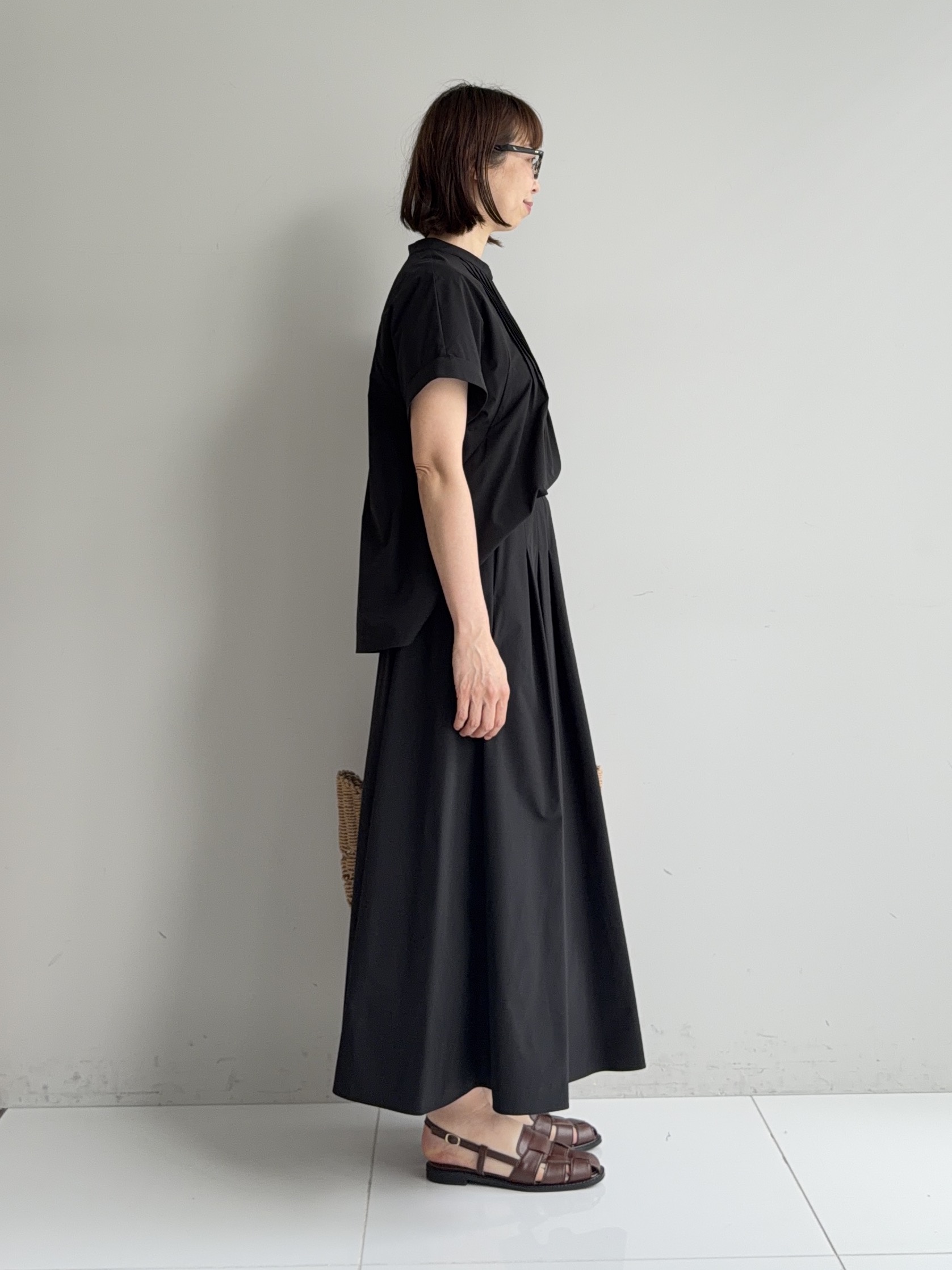 murayamaさんの「INDIVI｜【撥水／UVケア／SETUP可能】軽量タックスキッパーブラウス」を使ったコーディネート