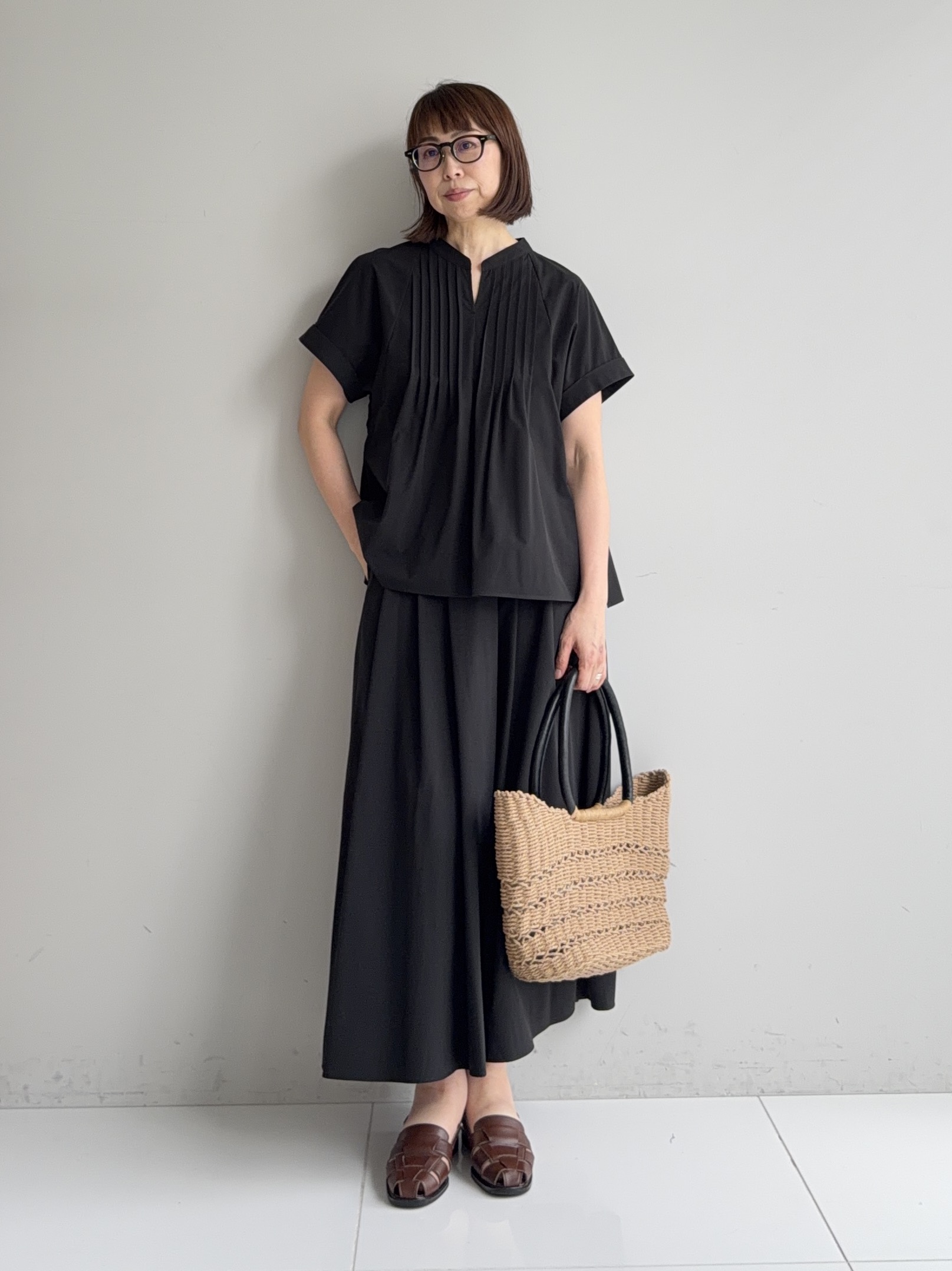 murayamaさんの「INDIVI｜【撥水／UVケア／SETUP可能】軽量タックスキッパーブラウス」を使ったコーディネート