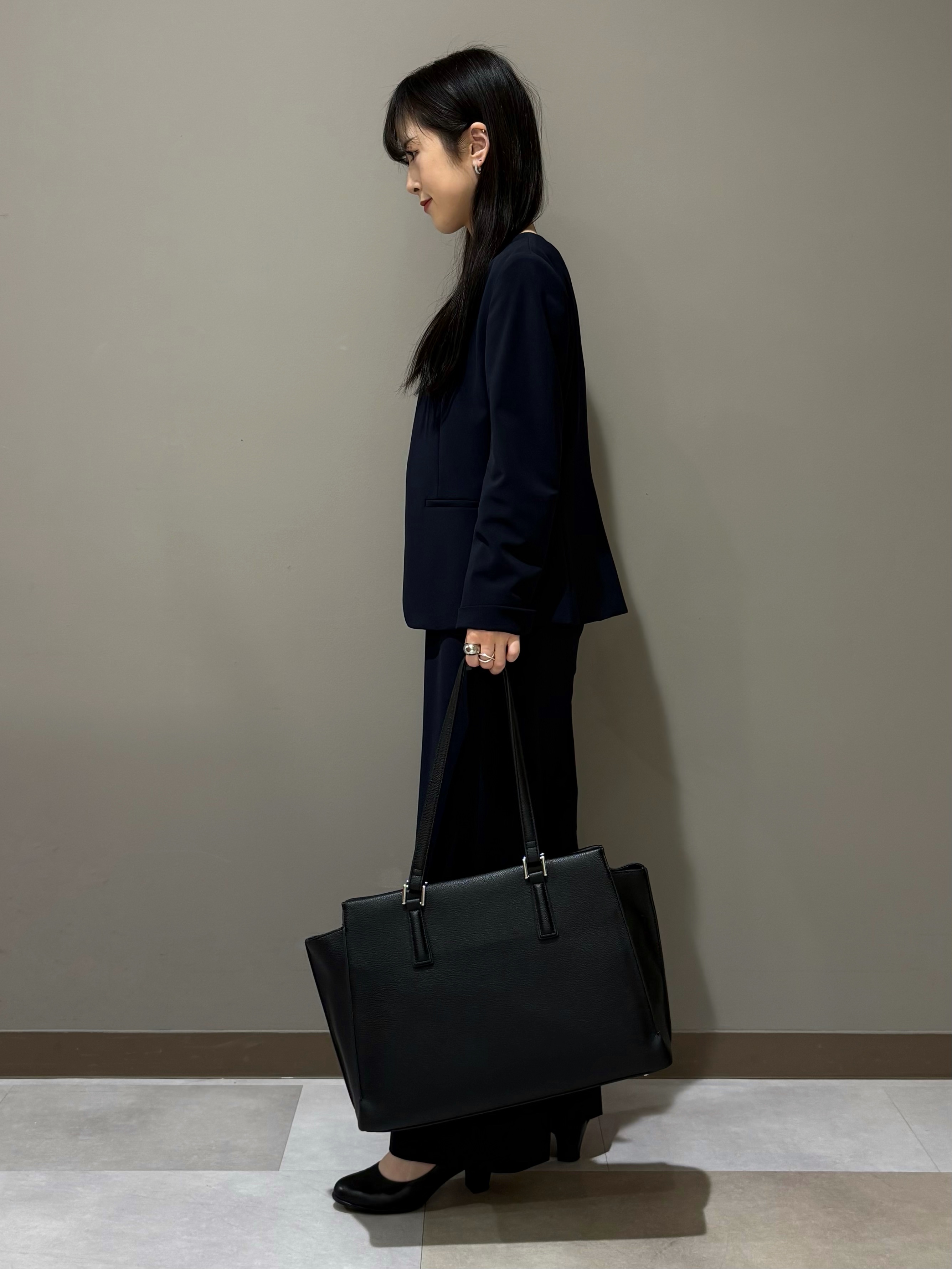 KEIKOさんの「INDIVI｜【通勤スーツ／洗える】ストレッチカラーレスジャケット」を使ったコーディネート
