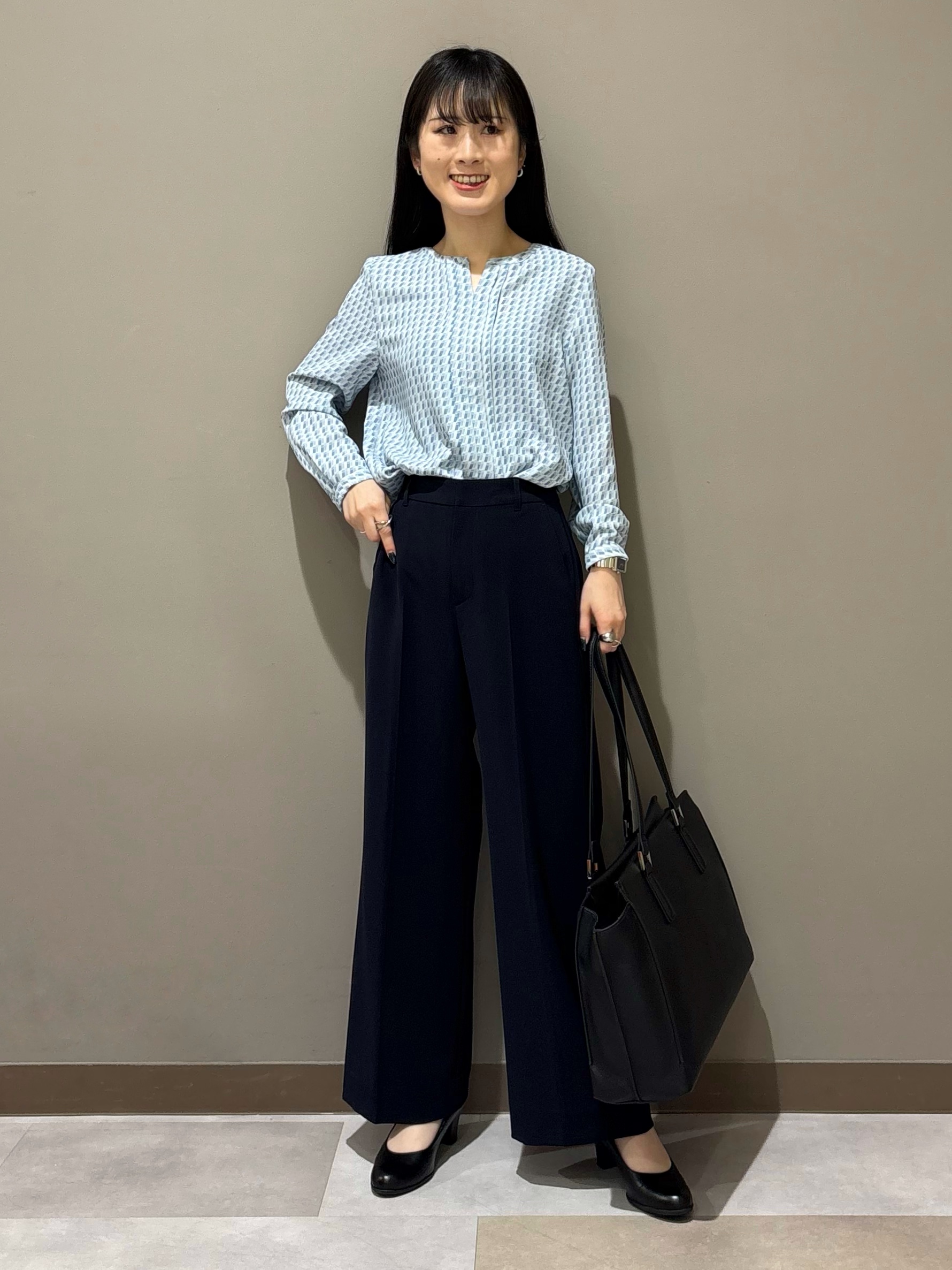 KEIKOさんの「INDIVI｜【通勤スーツ／洗える】ストレッチカラーレスジャケット」を使ったコーディネート
