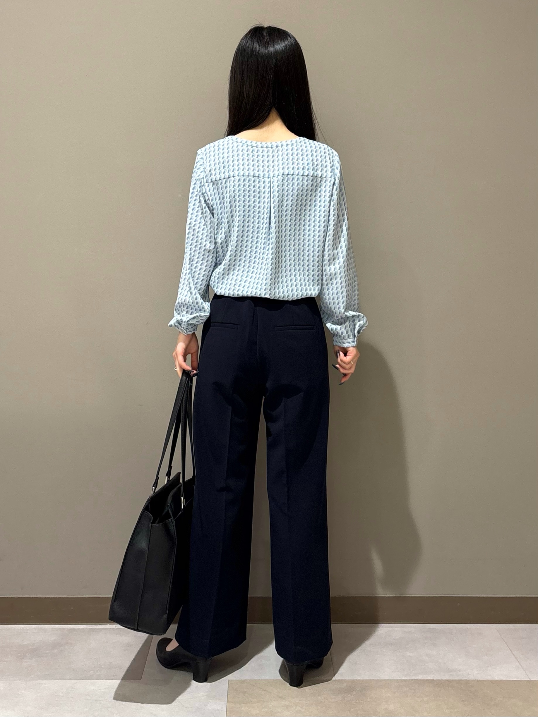 KEIKOさんの「INDIVI｜【通勤スーツ／洗える】ストレッチカラーレスジャケット」を使ったコーディネート