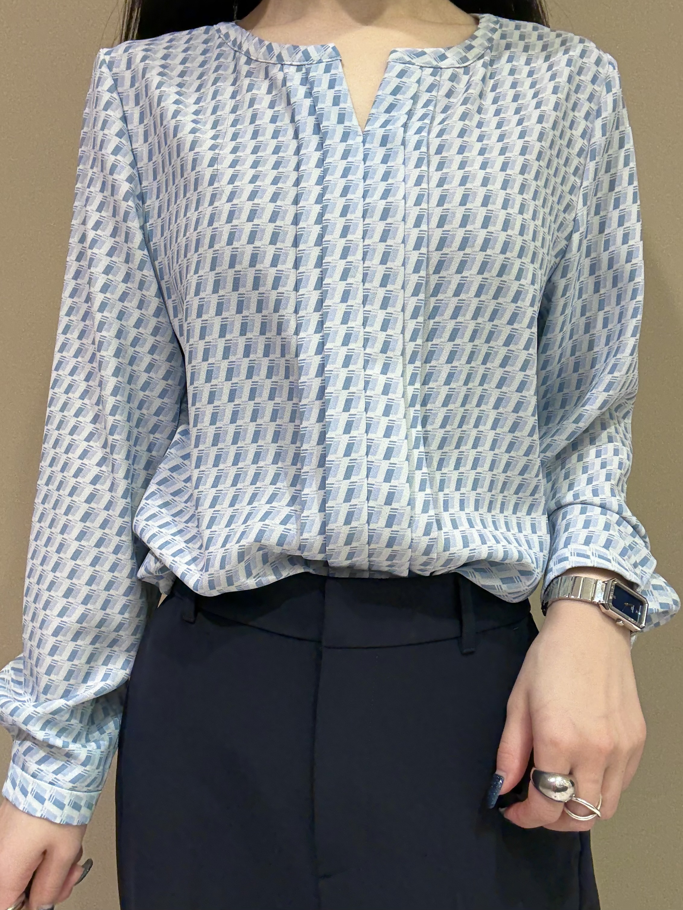 KEIKOさんの「INDIVI｜【通勤スーツ／洗える】ストレッチカラーレスジャケット」を使ったコーディネート