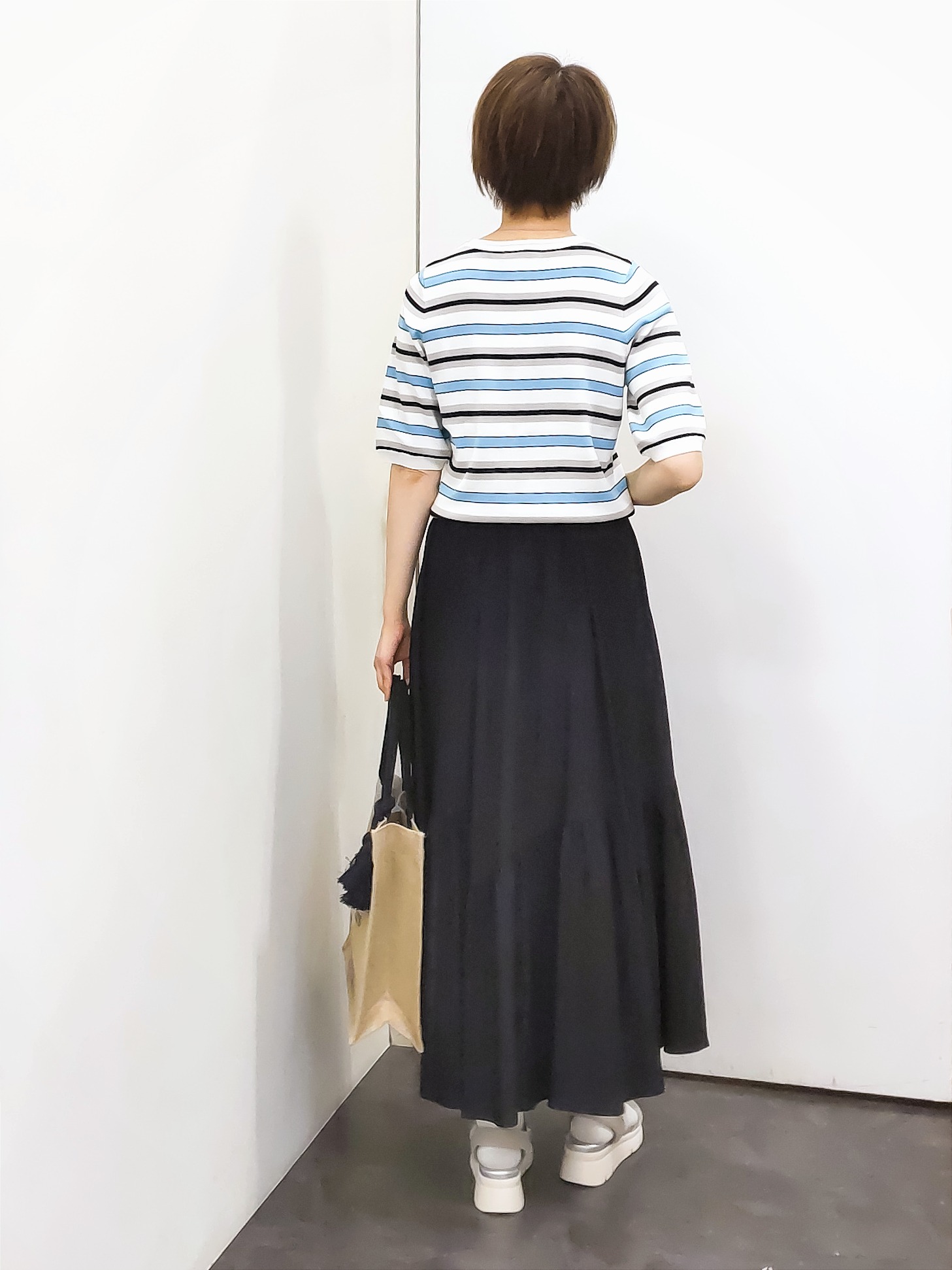 やまちゃんさんの「grove｜【シリーズ累計36万枚/UVカット・ひんやり・洗濯機OK】やわらかドライタッチ 五分袖クルーネックニ」を使ったコーディネート