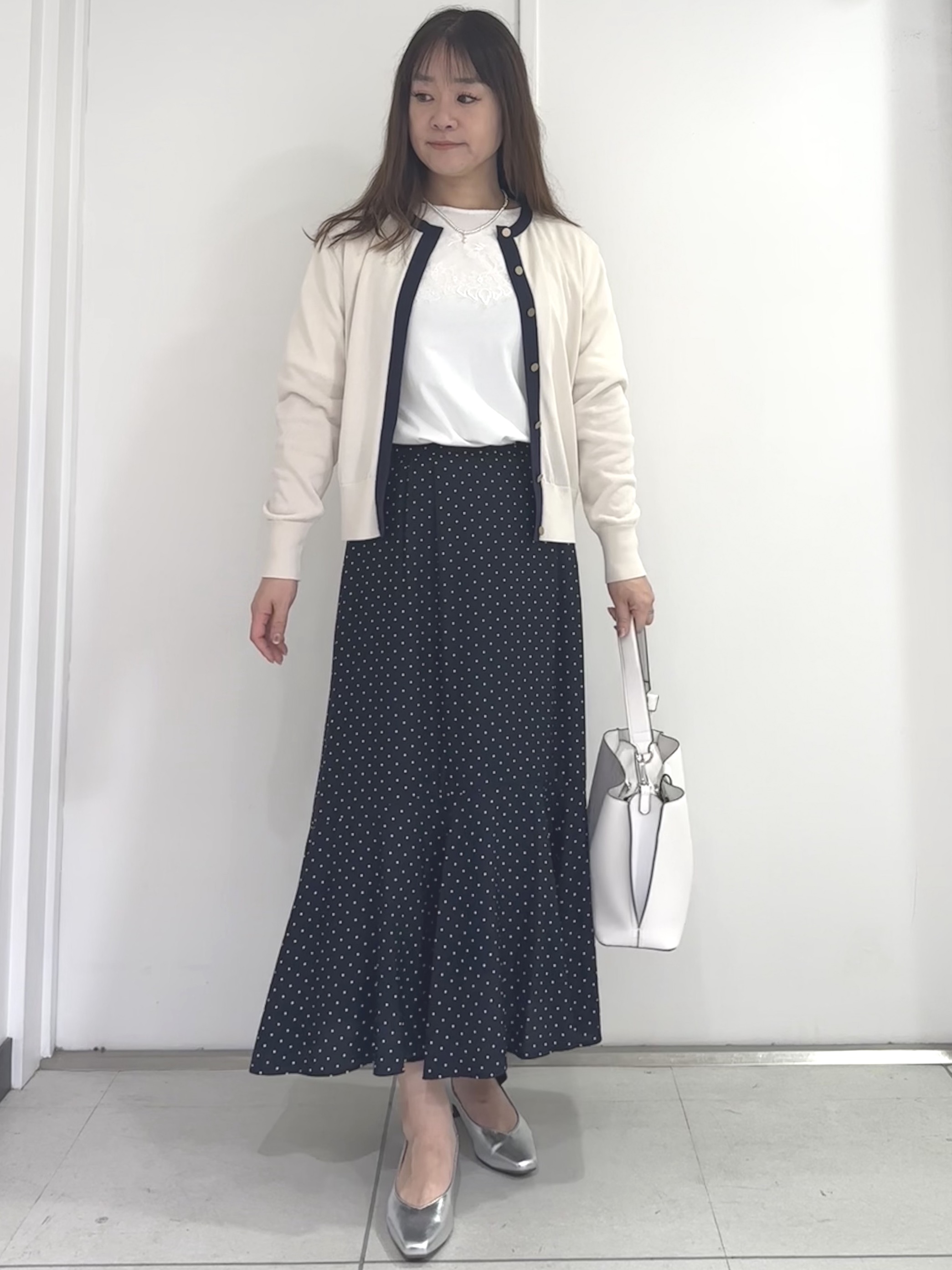 miさんの「Reflect｜【アンサンブル可】バイカラーカーディガン」を使ったコーディネート