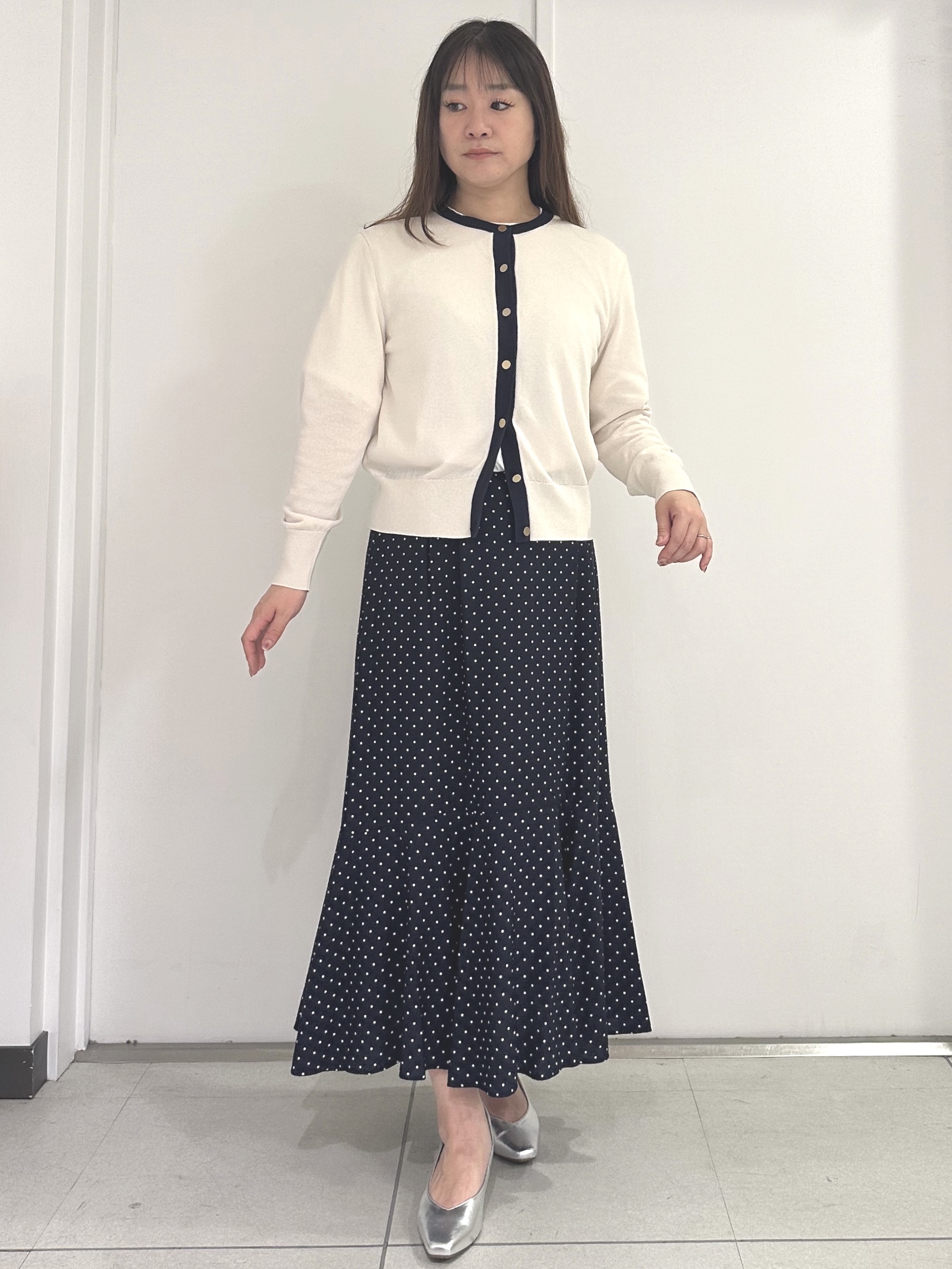 miさんの「Reflect｜【アンサンブル可】バイカラーカーディガン」を使ったコーディネート