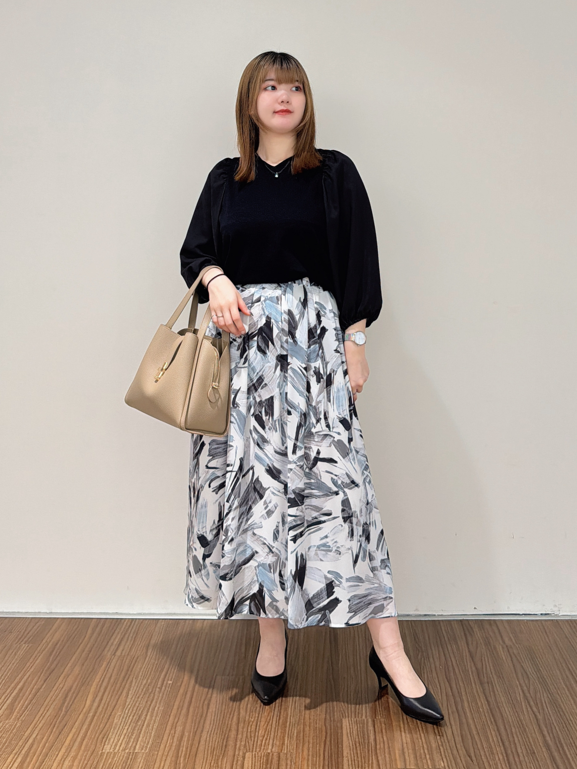 emikaさんの「INDIVI｜【洗える／袖丈調整可能】シャツコンビニット」を使ったコーディネート
