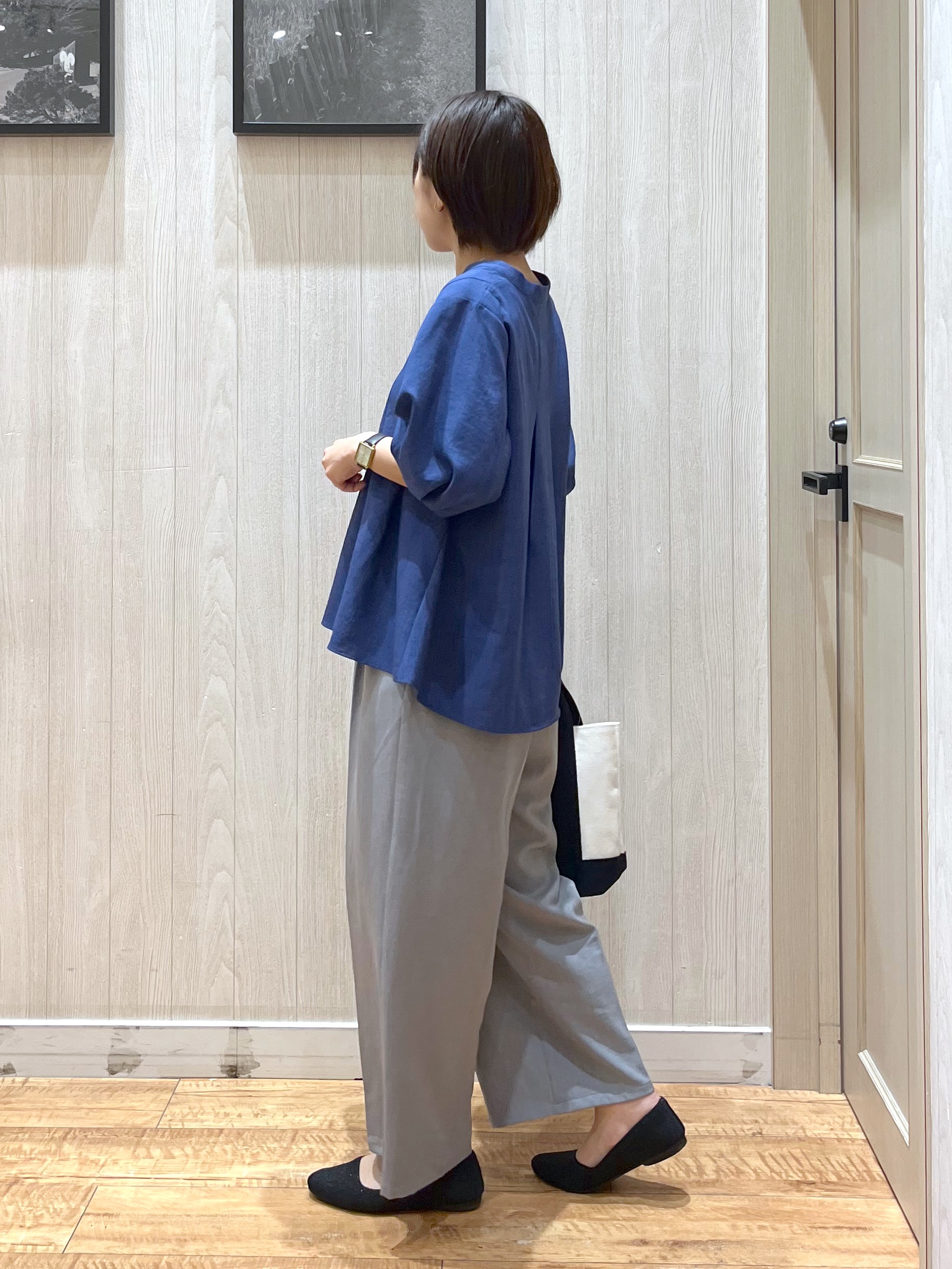shirayuuuさんの「SHOO･LA･RUE｜【高レビュー/洗濯後しわになりにくい/インせず着られる】自然に体型カバー 麻調ペプラムブラウス」を使ったコーディネート