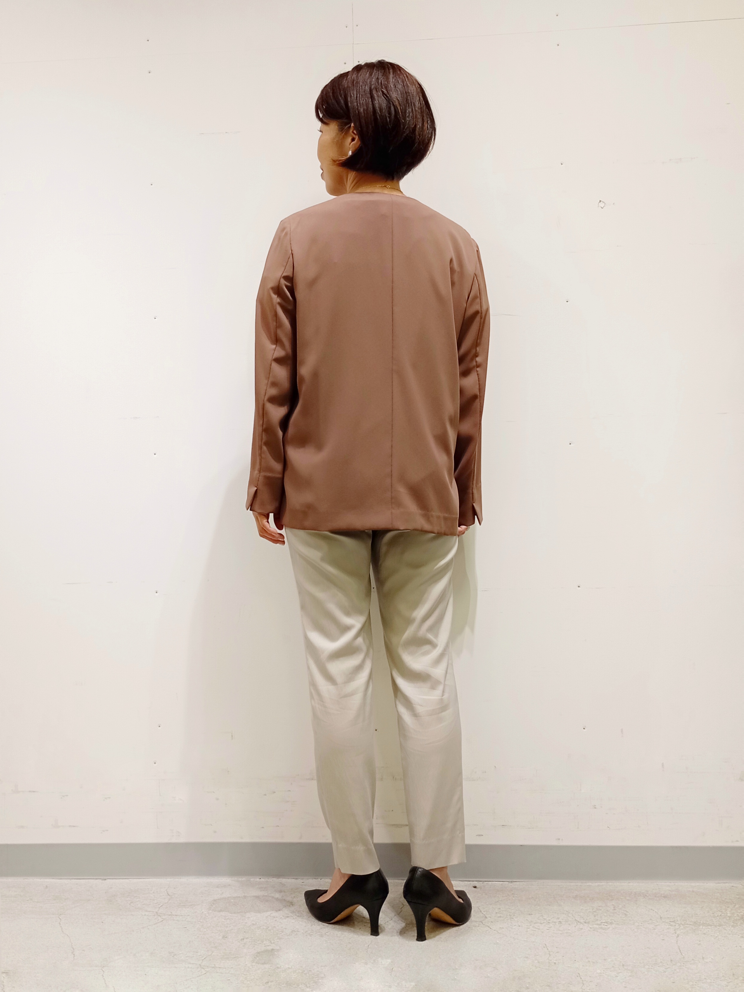 Kさんの「INDIVI｜【さらに軽く軽快！／着る日傘】ノーカラージャケット」を使ったコーディネート
