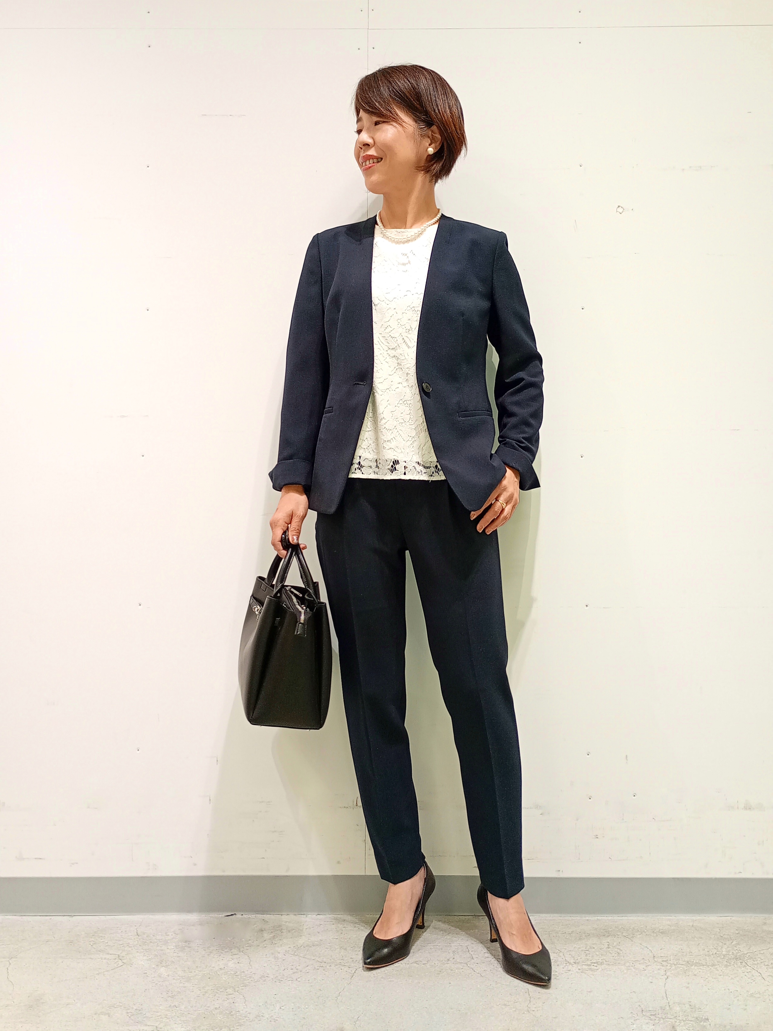 Kさんの「INDIVI｜【洗える／UVケア】幾何学柄＆無地 タックVネック 半袖ブラウス」を使ったコーディネート