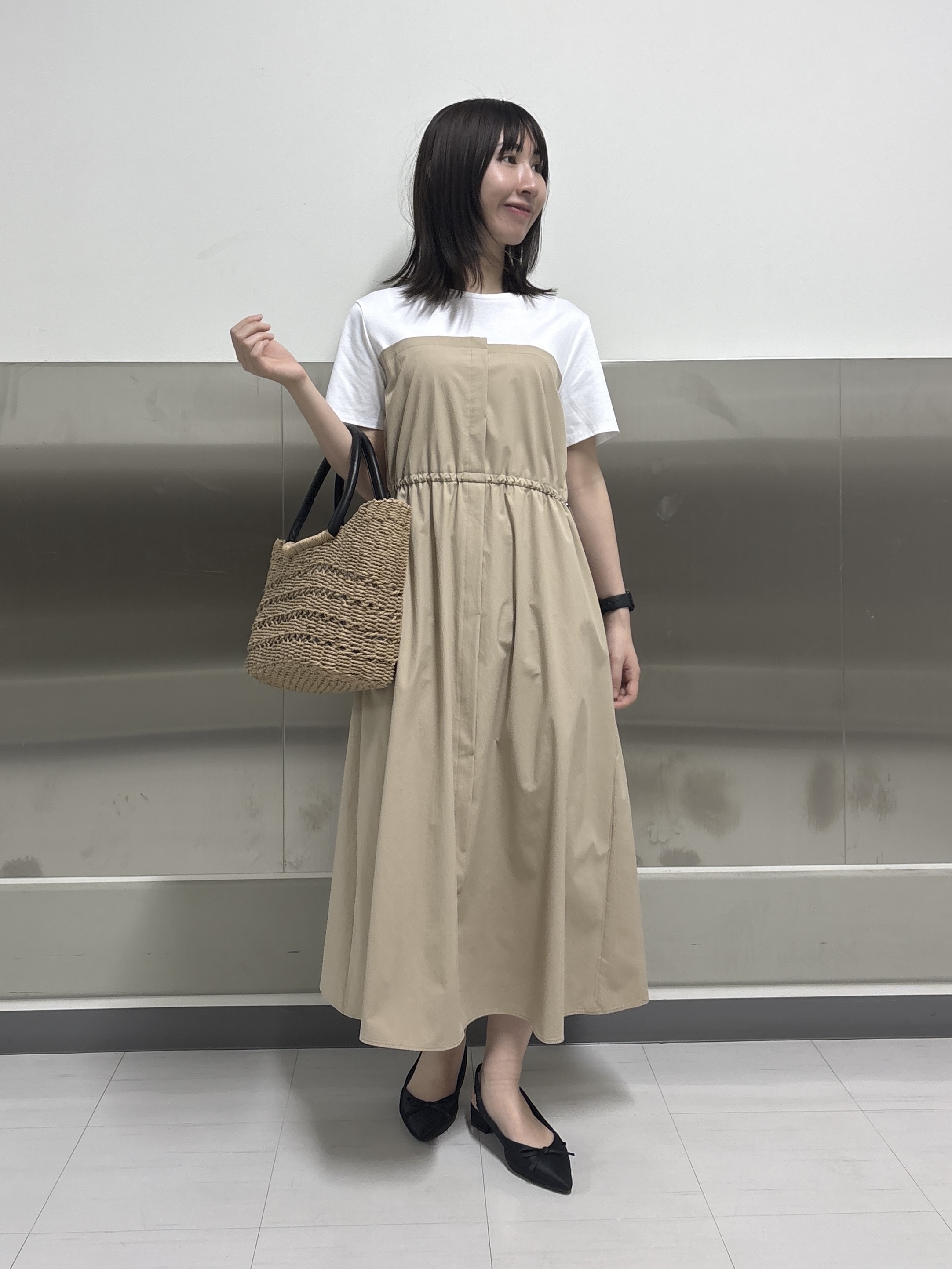 Yoshimiさんの「INDIVI｜【洗える／1枚でキマる／ドロスト付】ビスチェ風ドッキングTワンピース」を使ったコーディネート