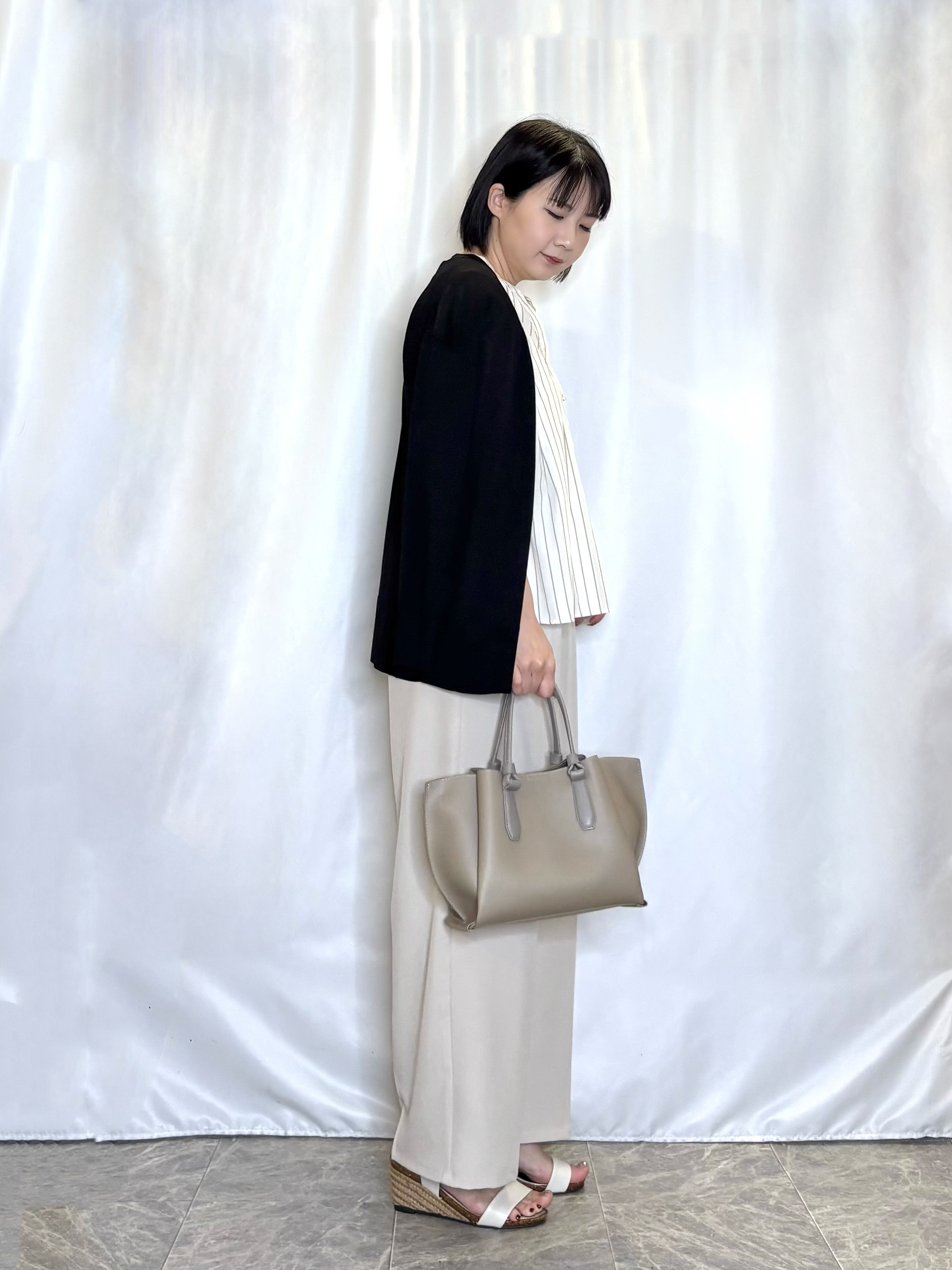 ネリさんの「SHOO･LA･RUE｜【洗濯機可/ひんやり/UV】さらっとしたタッチが心地よい ミドルカーディガン」を使ったコーディネート