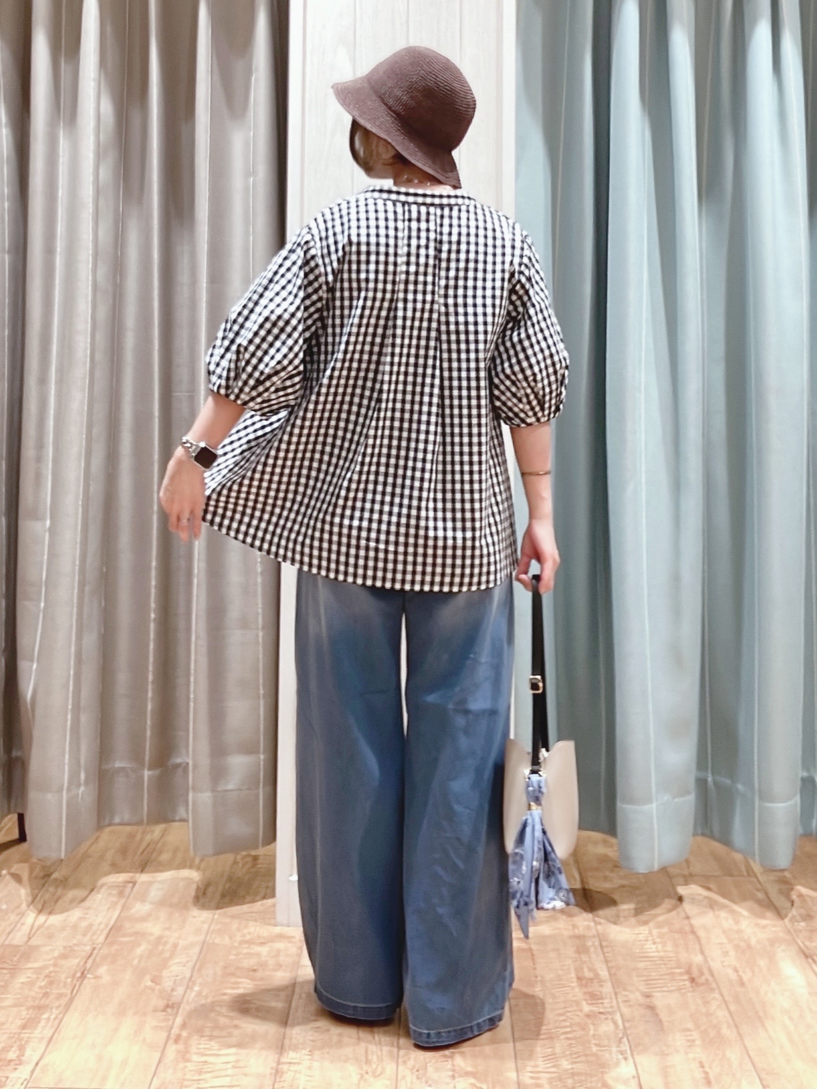 aaamiさんの「SHOO･LA･RUE｜【高レビュー/洗濯後しわになりにくい/インせず着られる】自然に体型カバー 麻調ペプラムブラウス」を使ったコーディネート