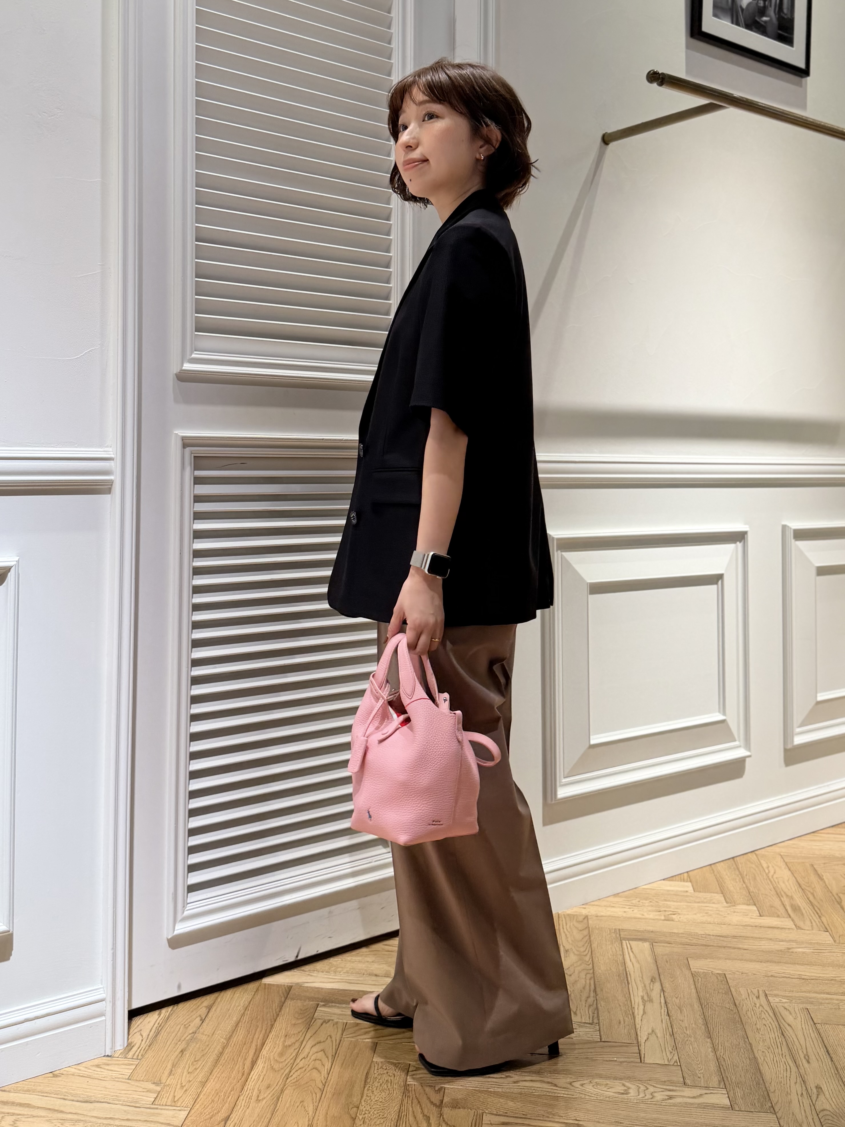 つじ まこさんの「DRESSTERIOR｜【接触冷感/UVカット/ウォッシャブル】エアトールハーフスリーブダブルジャケット」を使ったコーディネート