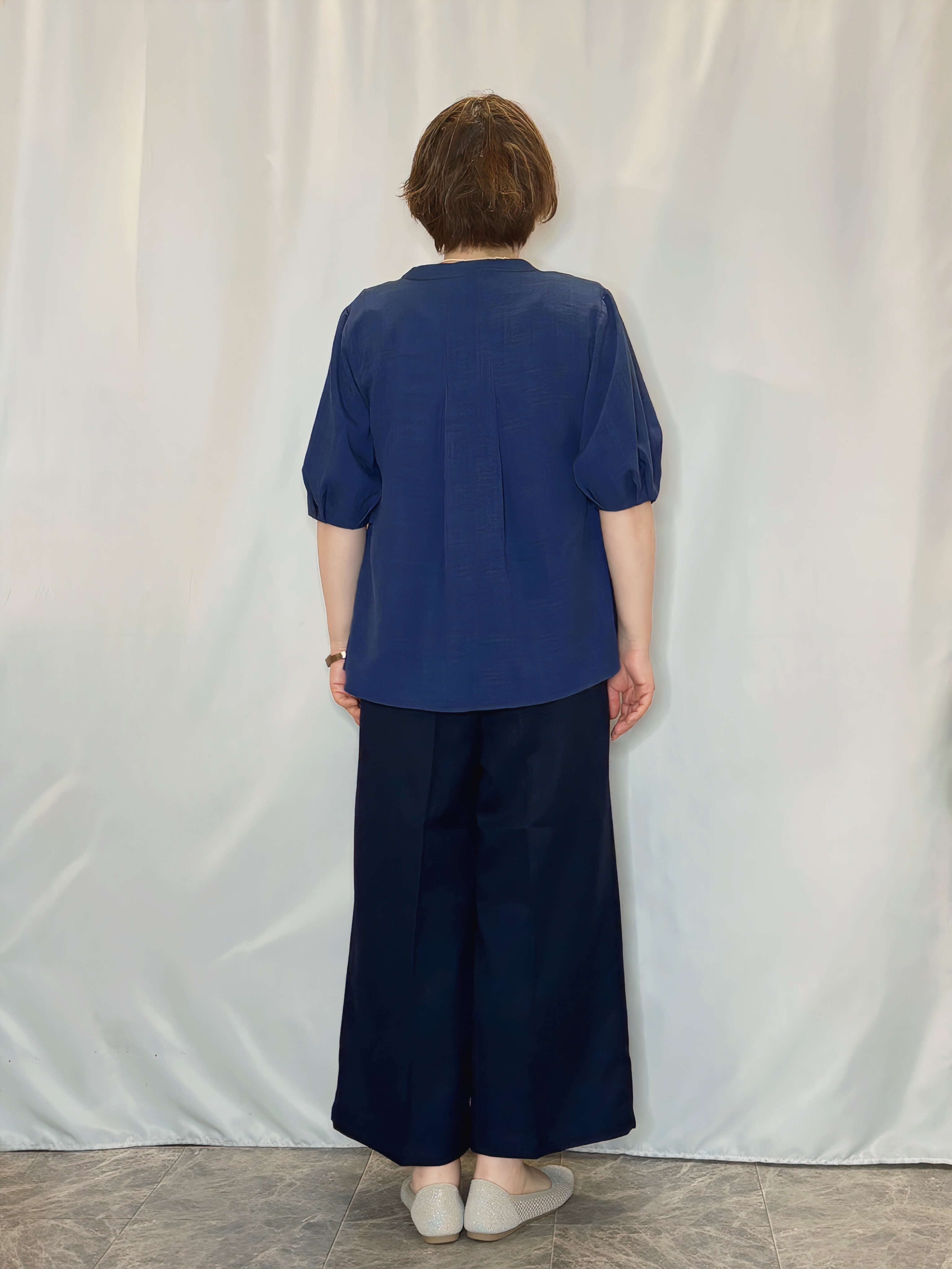 たみさんの「SHOO･LA･RUE｜【洗濯機可/ひんやり/UV】さらっとしたタッチが心地よい ショート丈 Vネックカーディガン」を使ったコーディネート