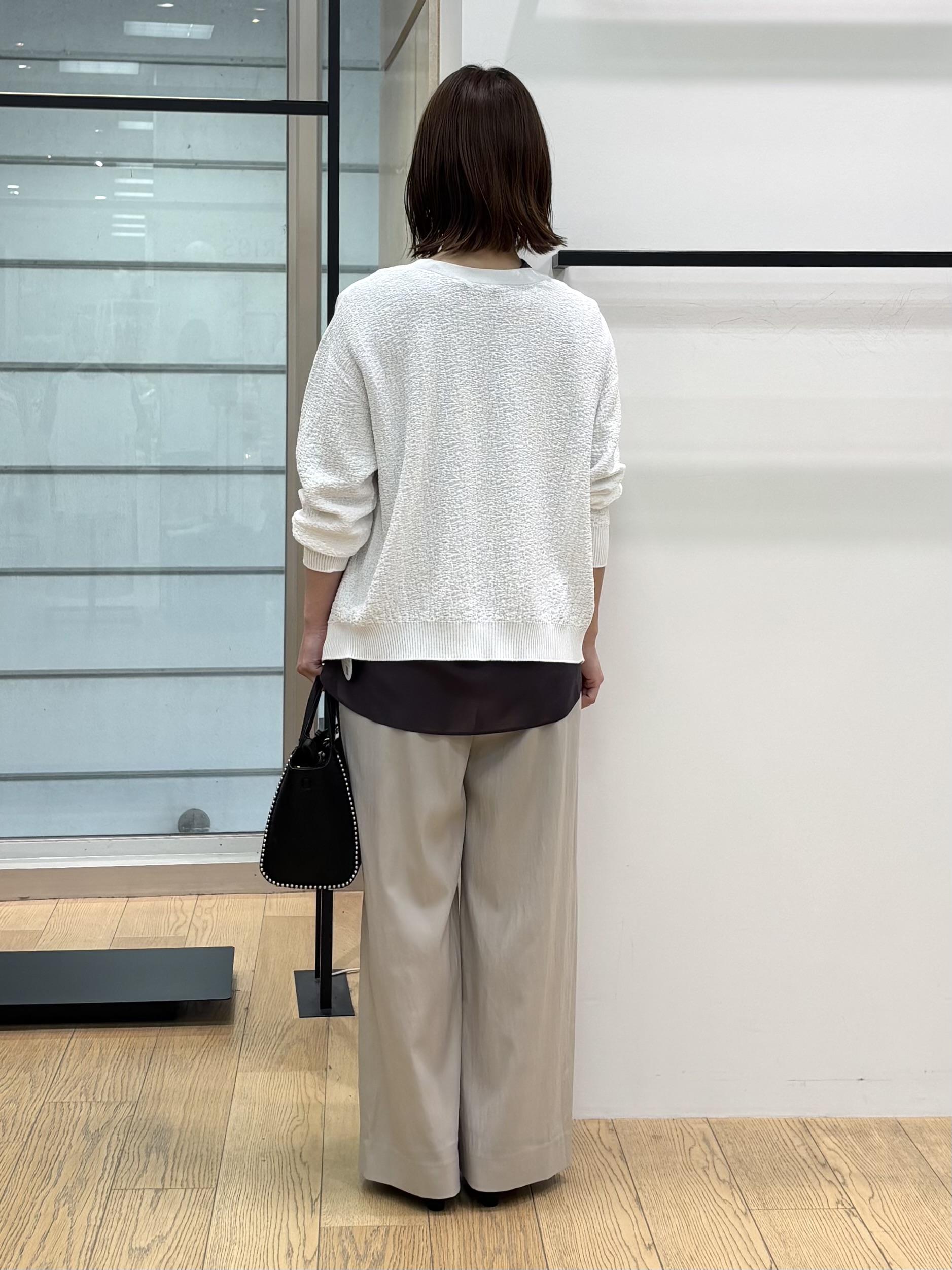 asamiさんの「INDIVI｜【接触冷感/洗える】シアーシャンブレーピンタックブラウス」を使ったコーディネート