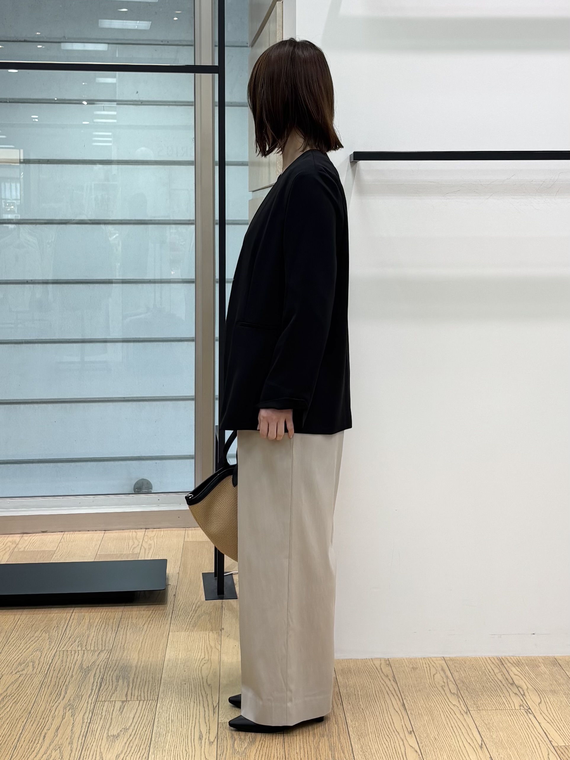asamiさんの「INDIVI｜【洗える／袖丈調整可能】シャツコンビニット」を使ったコーディネート