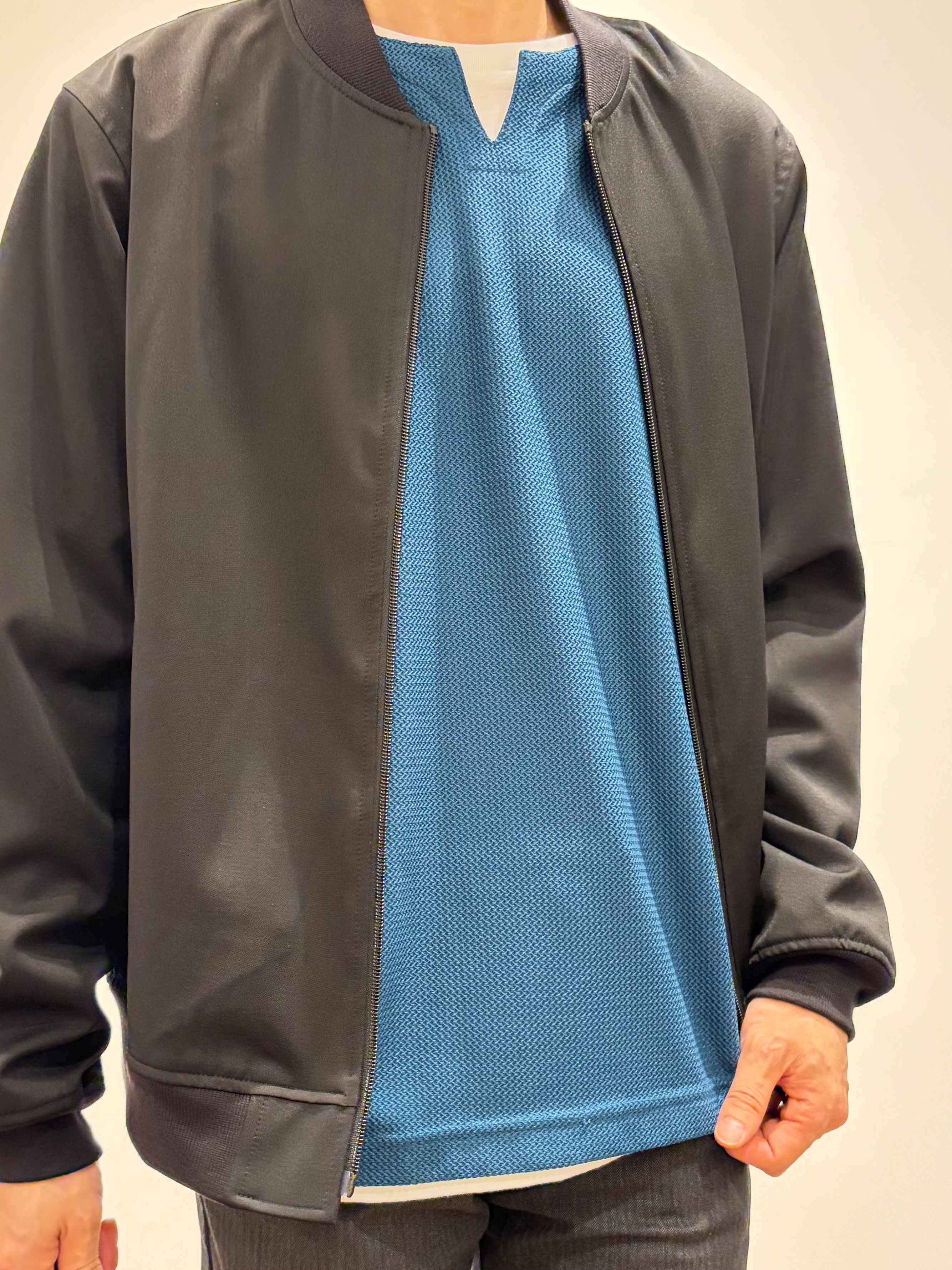 つーじーさんの「THE SHOP TK｜FLEX LINE ストレッチリブブルゾン　ストレッチ/防シワ/マシンウォッシャブル/セットアップ可」を使ったコーディネート