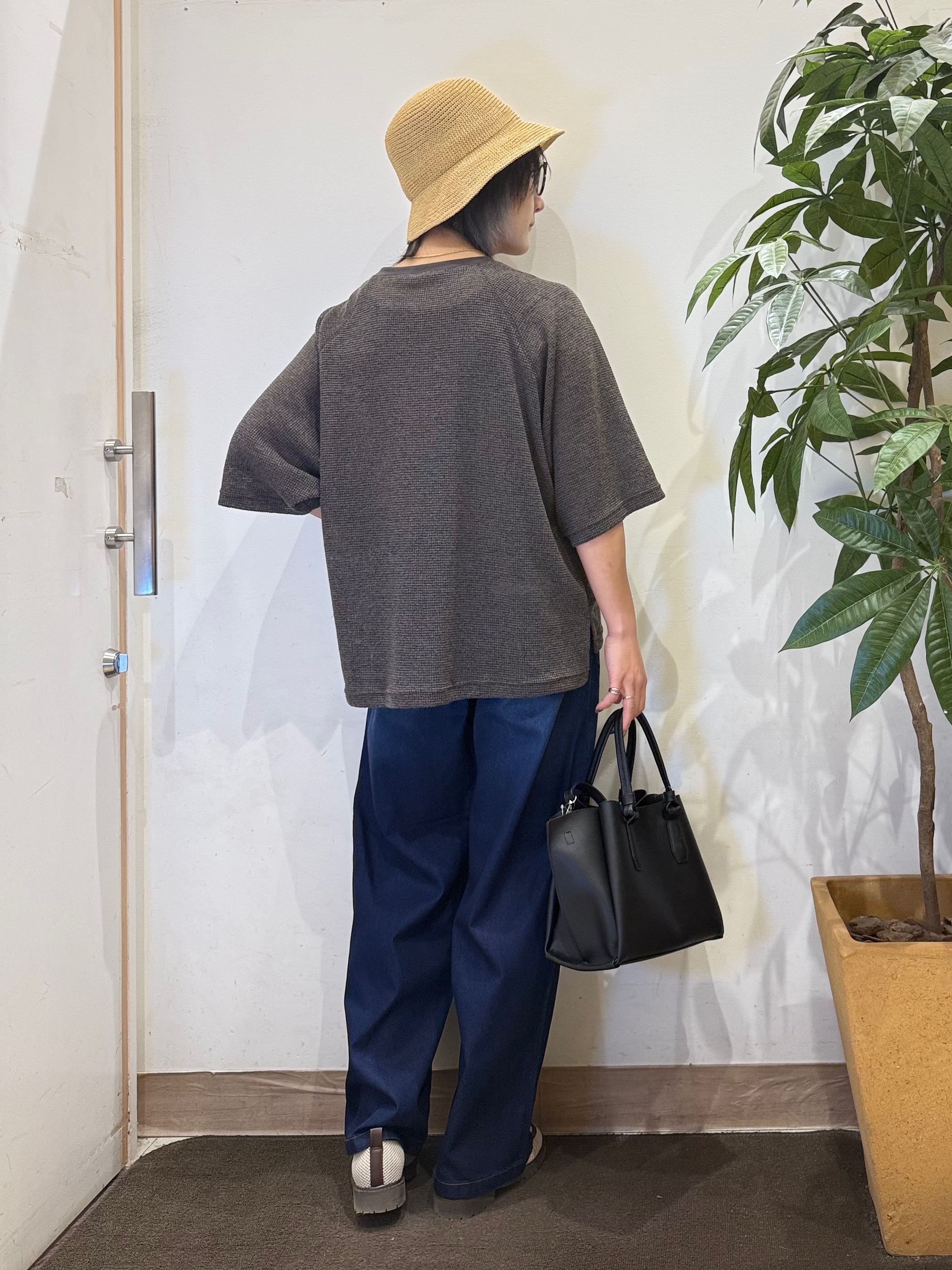 misakiさんの「SHOO･LA･RUE｜【S-LL】シアーワッフル ラグラン5分袖ゆるTシャツ」を使ったコーディネート