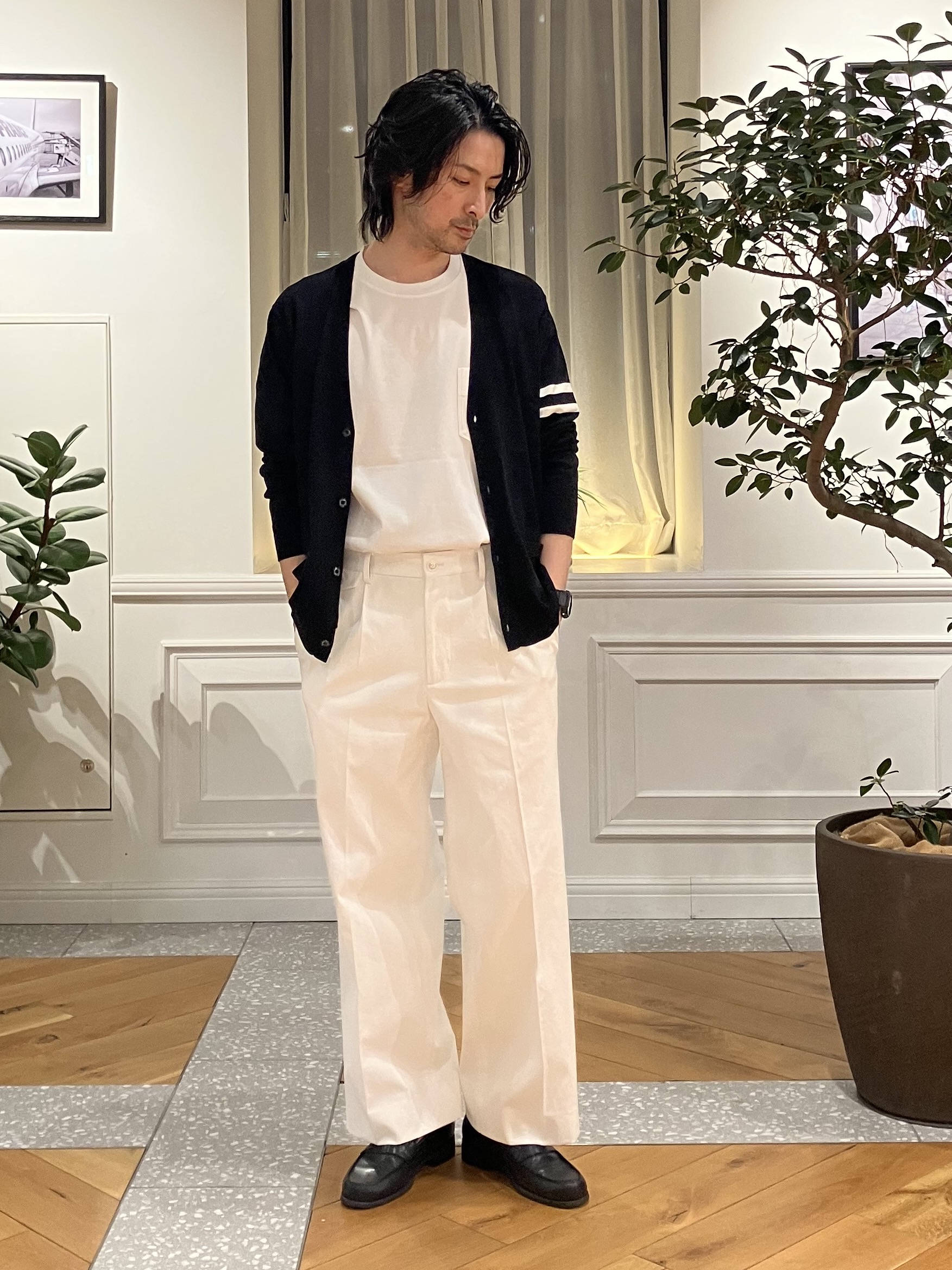 junyaさんの「DRESSTERIOR｜【ウォッシャブル】コットンシルク ニットカーディガン」を使ったコーディネート