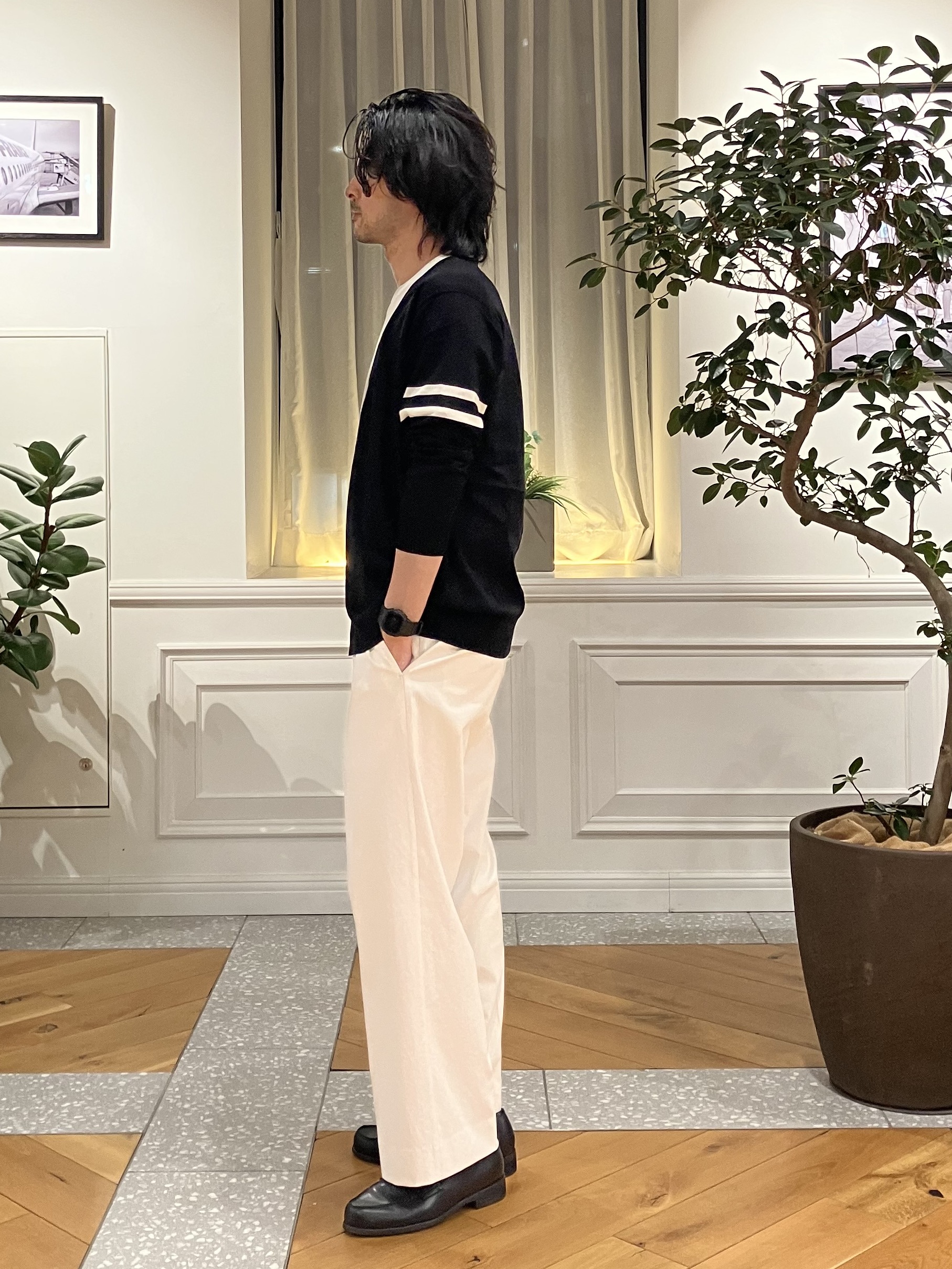 junyaさんの「DRESSTERIOR｜【ウォッシャブル】コットンシルク ニットカーディガン」を使ったコーディネート