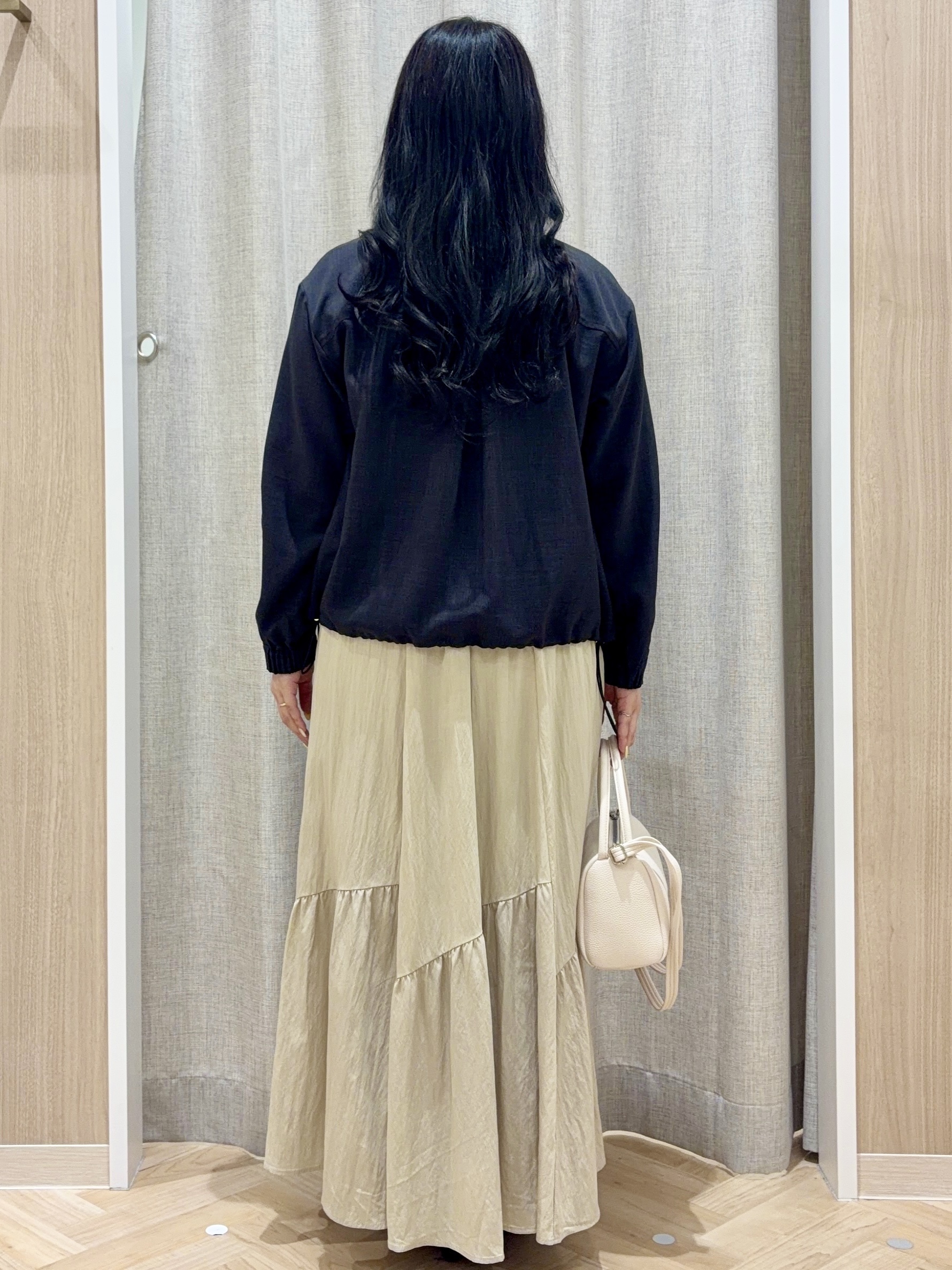 minamiさんの「grove｜【貴島明日香さん着用・洗える】麻調ノーカラーブルゾン」を使ったコーディネート