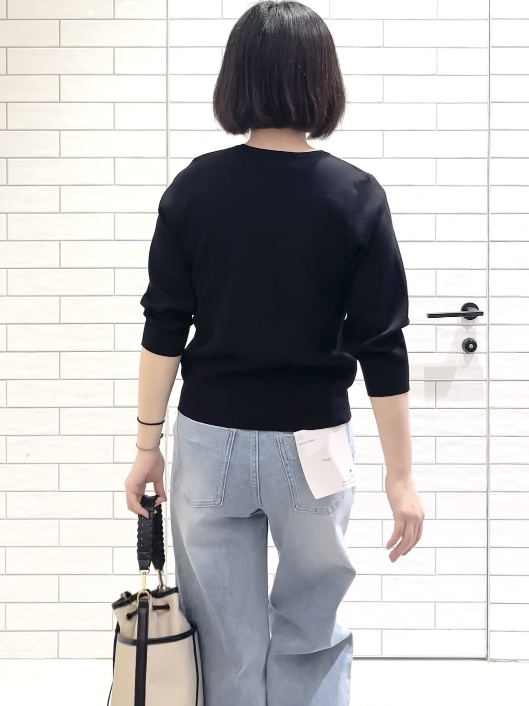 しおりさんの「OPAQUE.CLIP｜フリルヘンリーネックニット【洗濯機OK／抗ピル】」を使ったコーディネート