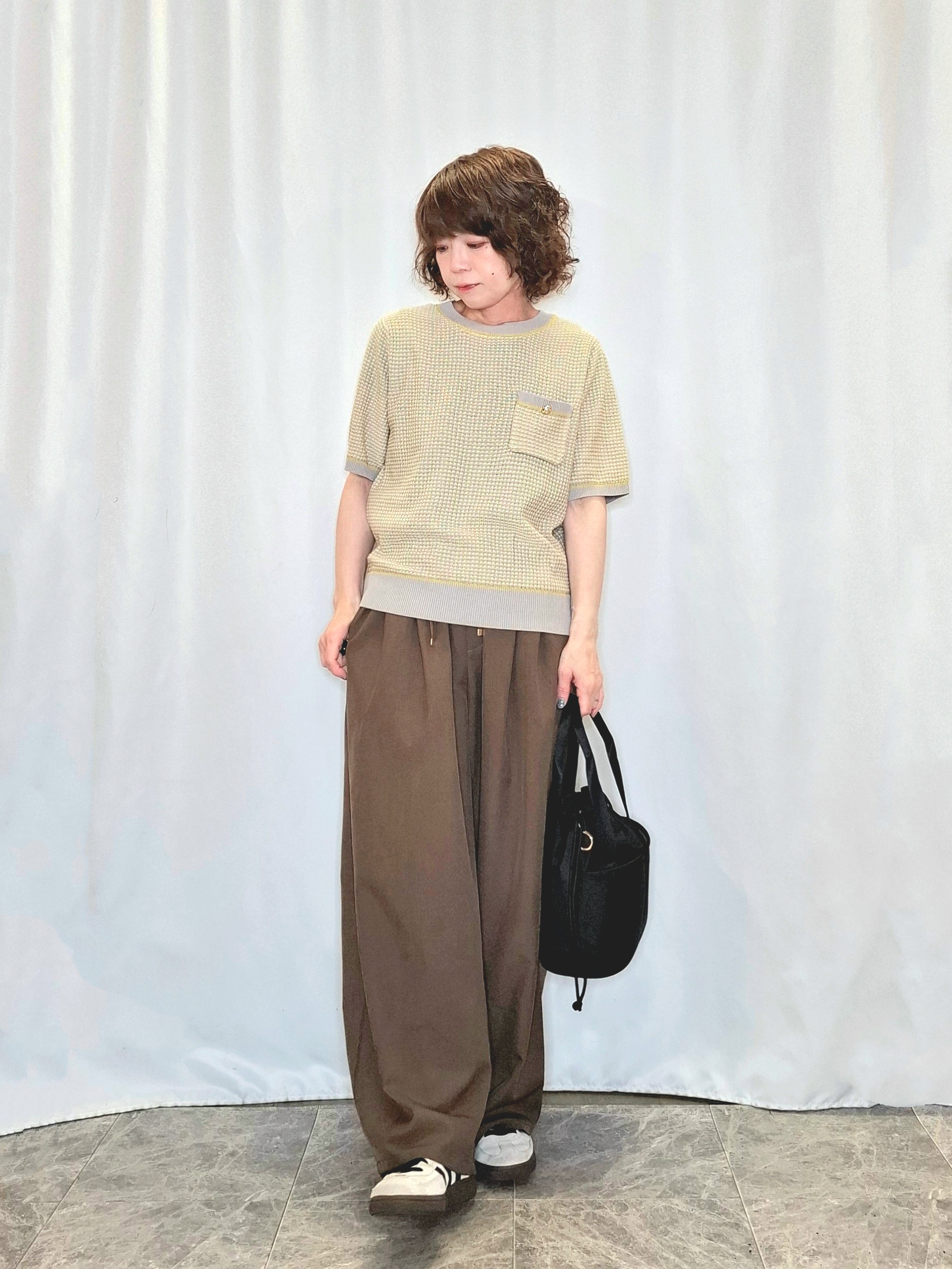 ぬーさんの「SHOO･LA･RUE｜【ライトオンスデニム/S-LL/体型カバー】首元すっきり ワンピにもなるロングデニムシャツ」を使ったコーディネート