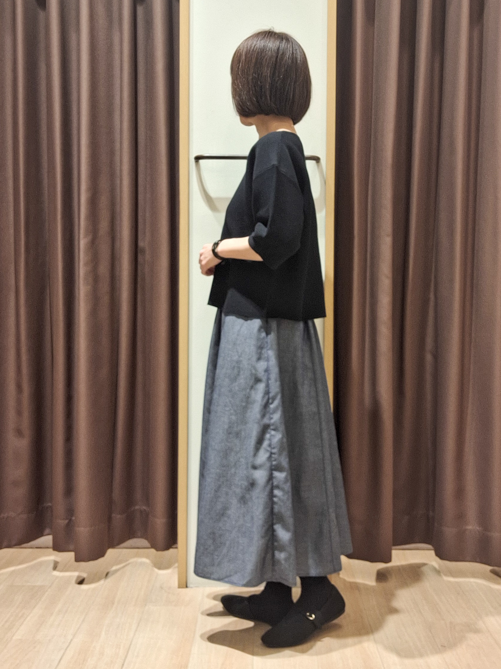 ウタさんの「grove｜【貴島明日香さん着用／洗濯機OK】レイヤードにもおすすめ、軽やかクロップドニット」を使ったコーディネート